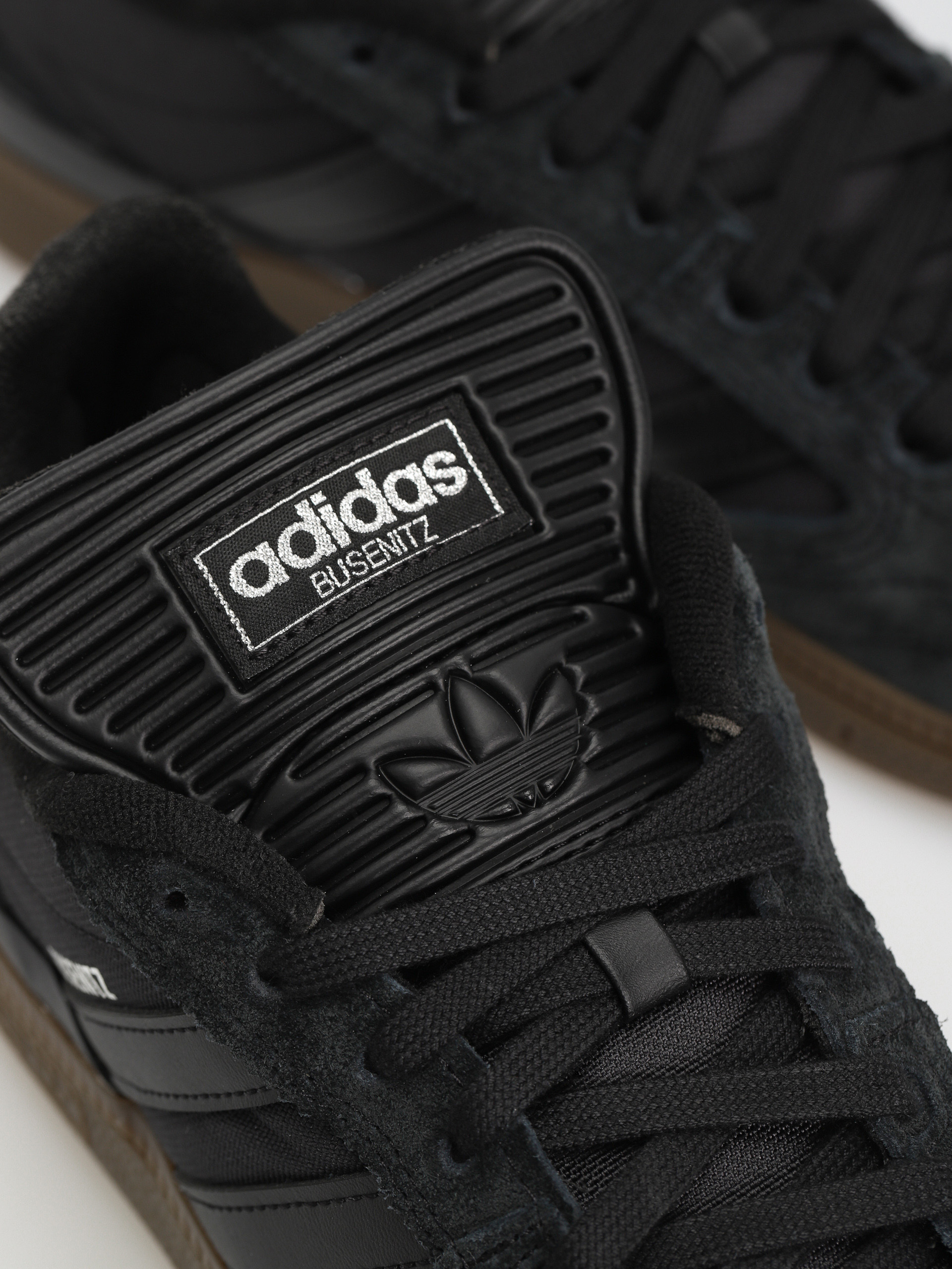 adidas Busenitz Cipők (cblack/cblack/gum5)