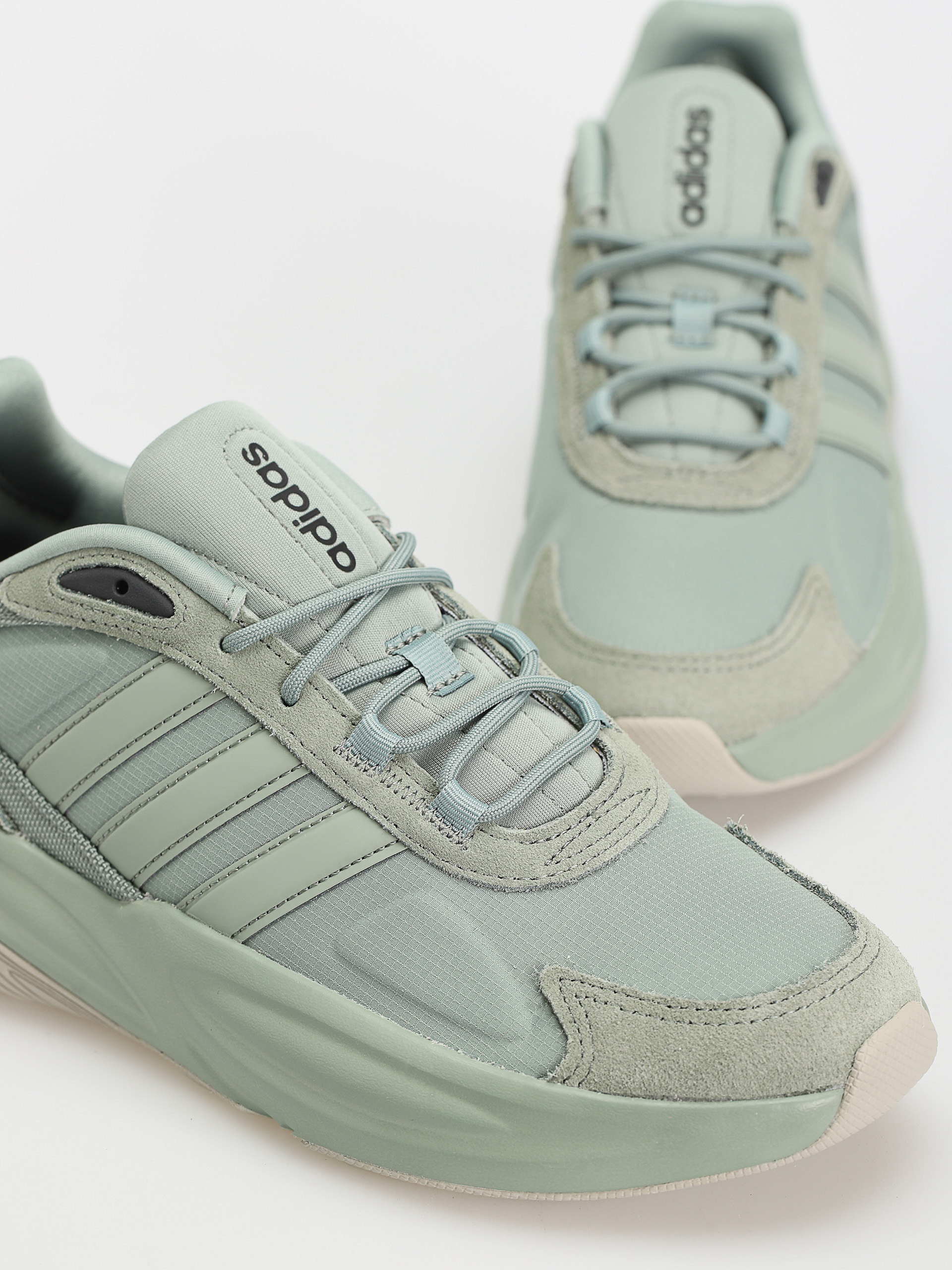 adidas Ozelle Cipők (silgrn/silgrn/carbon)