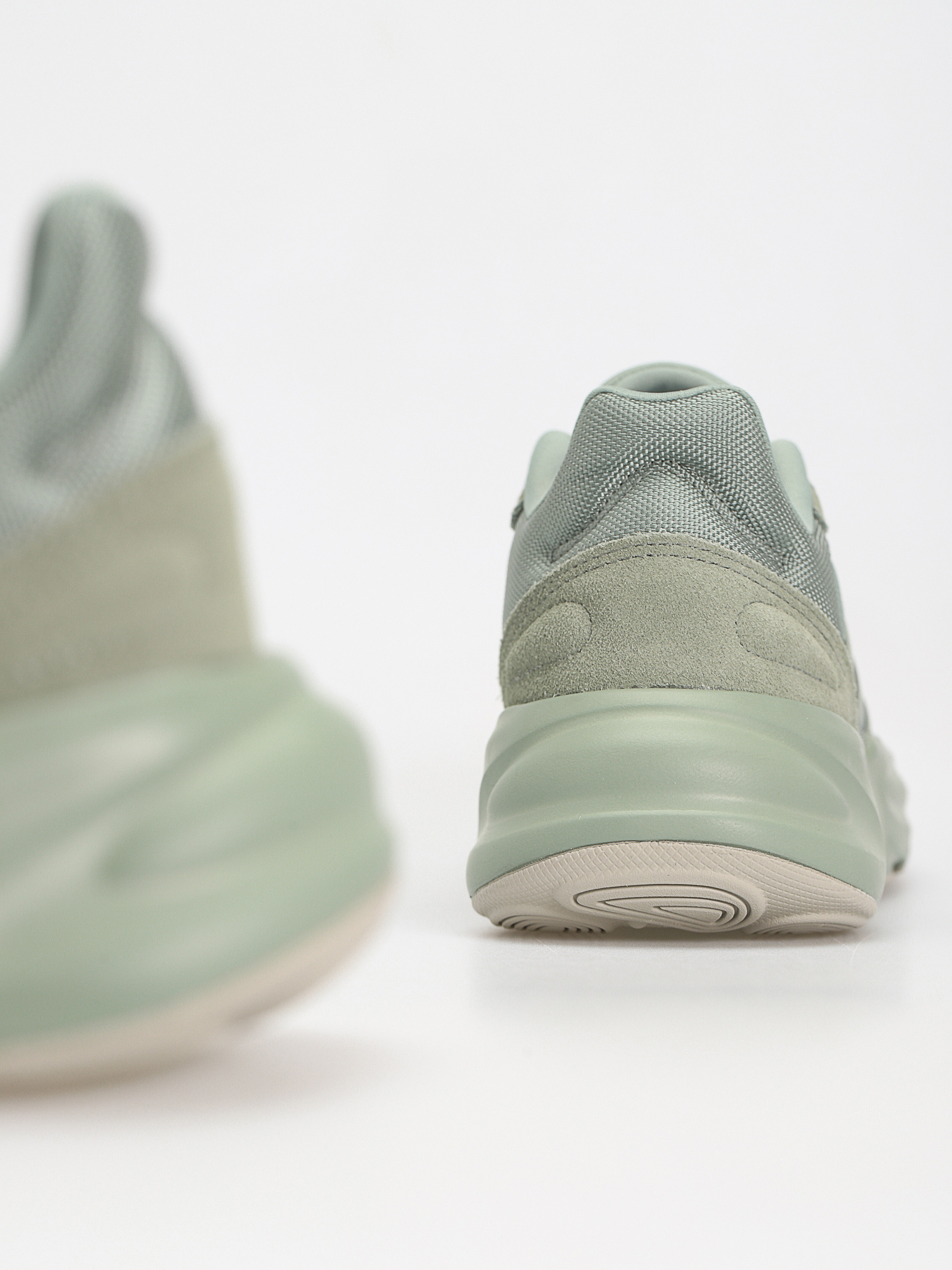 adidas Ozelle Cipők (silgrn/silgrn/carbon)