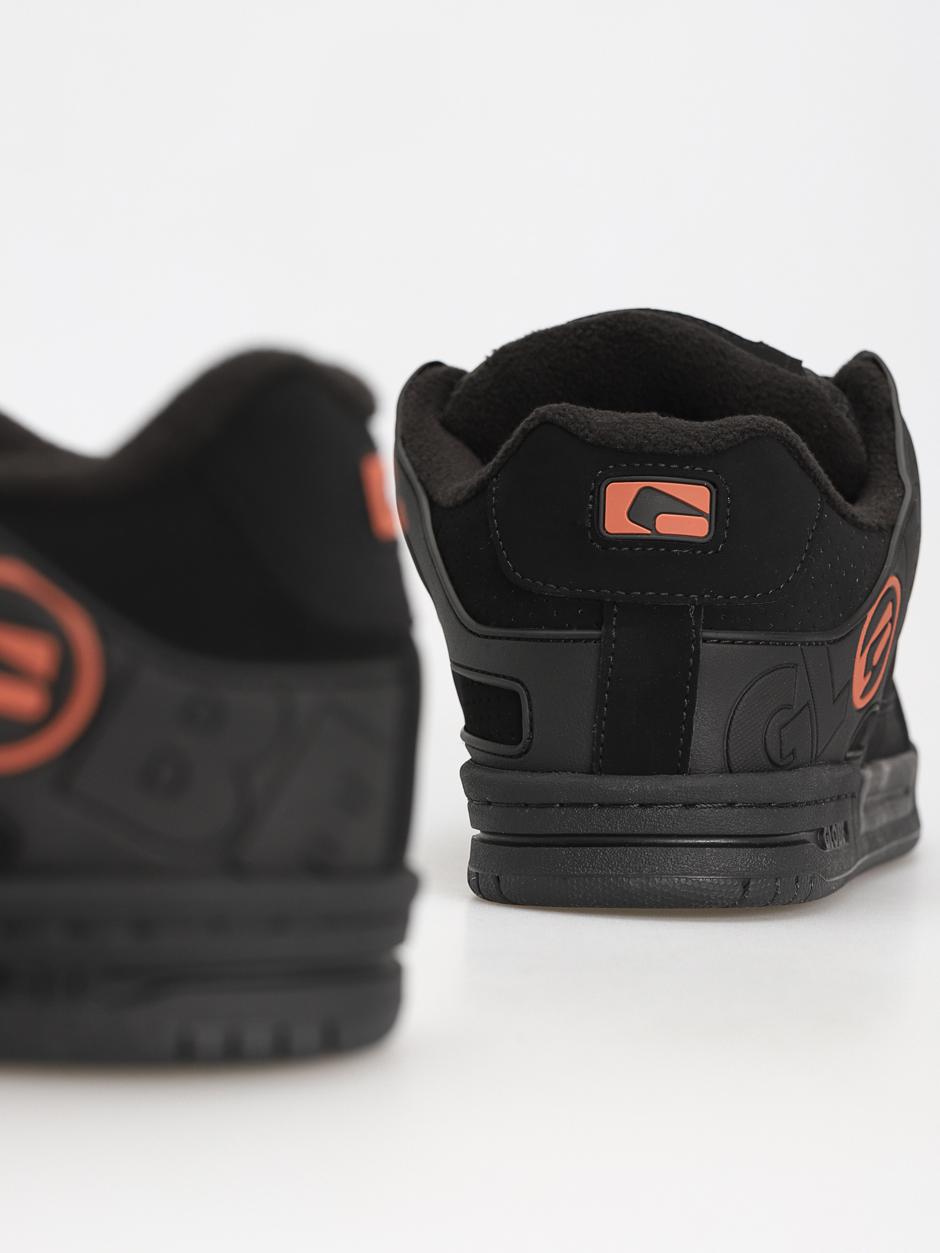 Globe Tilt Cipők (black/black/bronze)