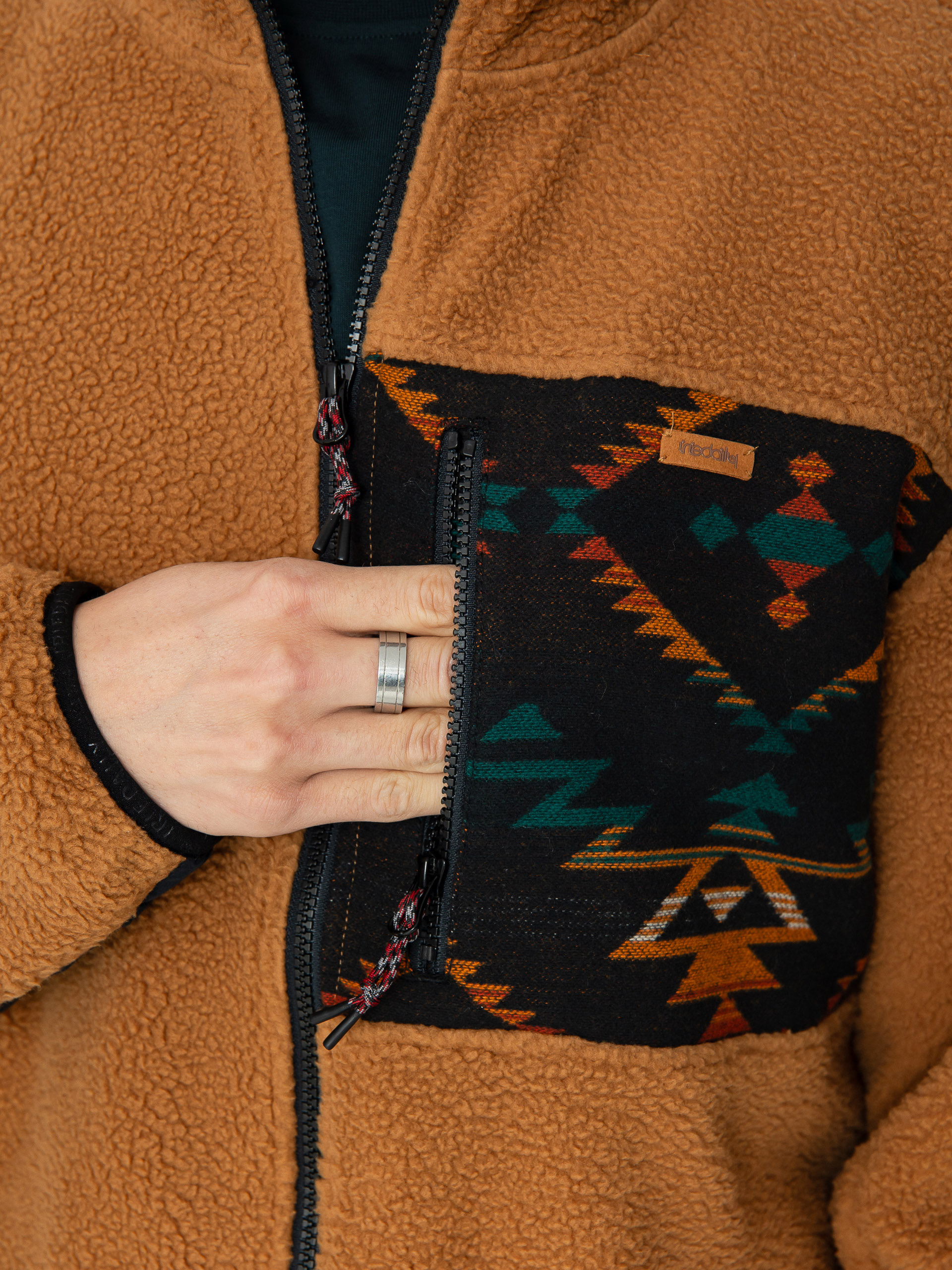 Iriedaily Wonderer Track Dzseki (caramel)