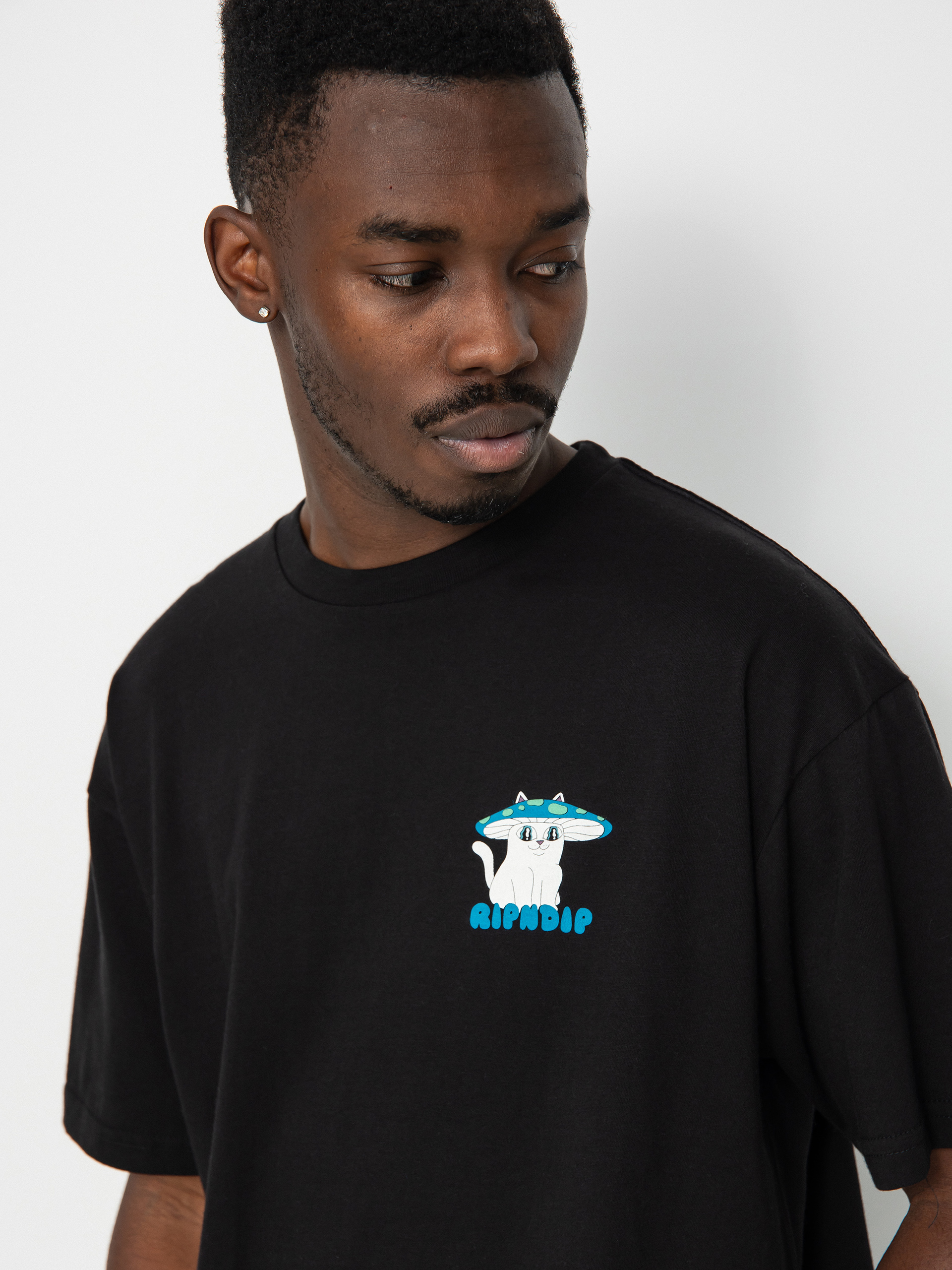 RipNDip Shroom Cat Póló (black)