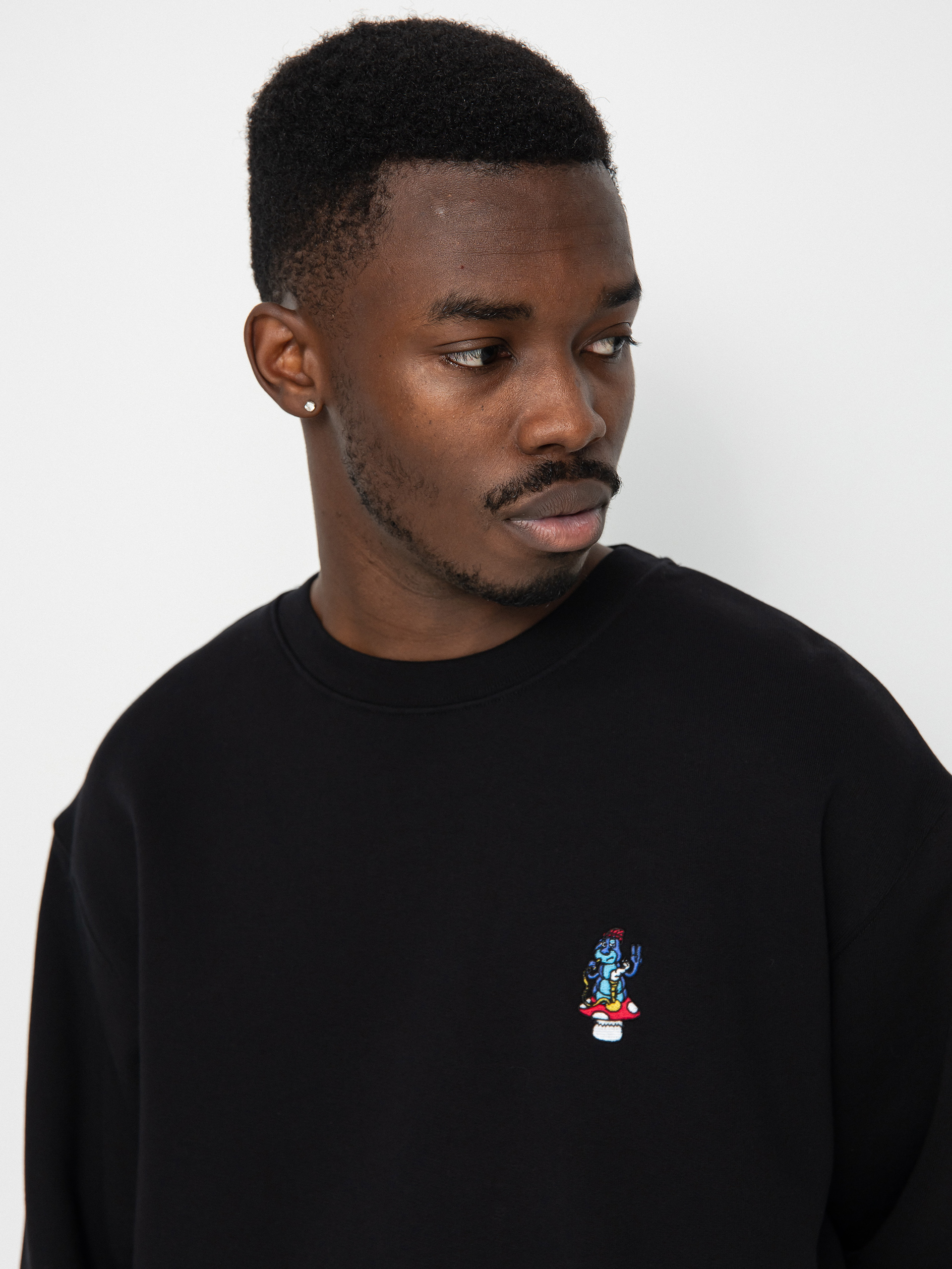 Iriedaily Smokey Emb Pulóver (black)