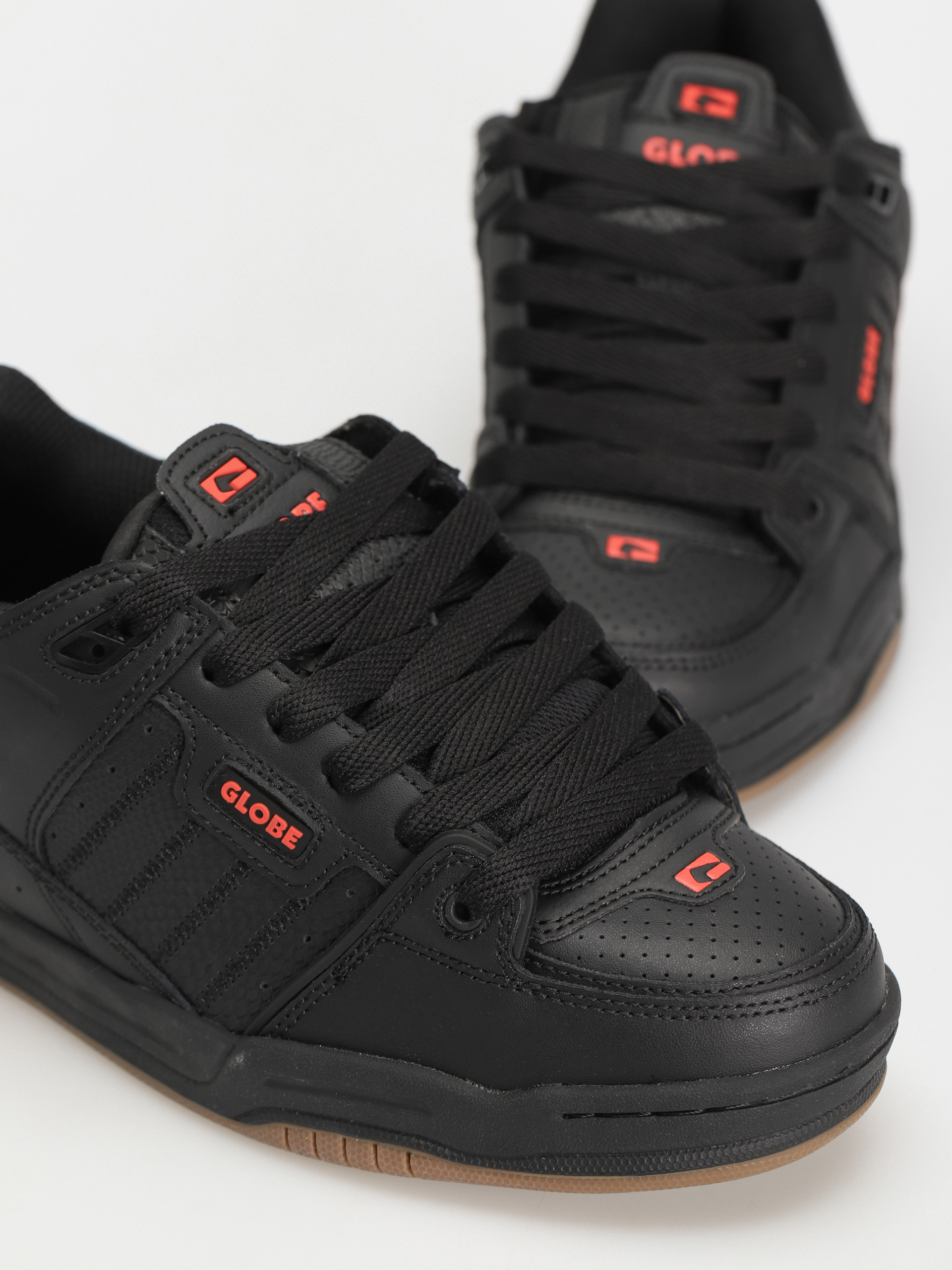 Globe Fusion Cipők (black/snake/red)