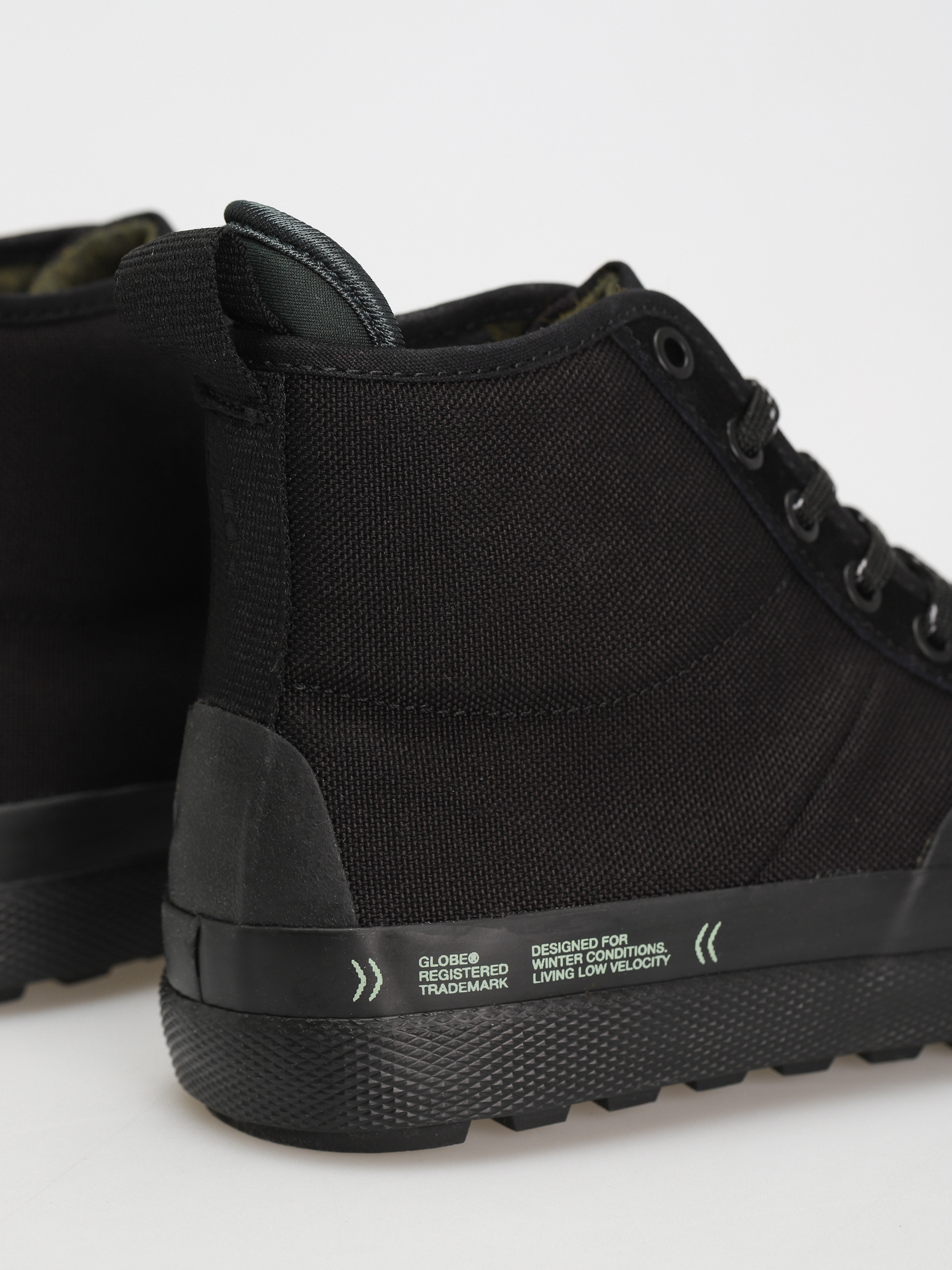 Globe Los Angered II Winter Cipők (black/summit)