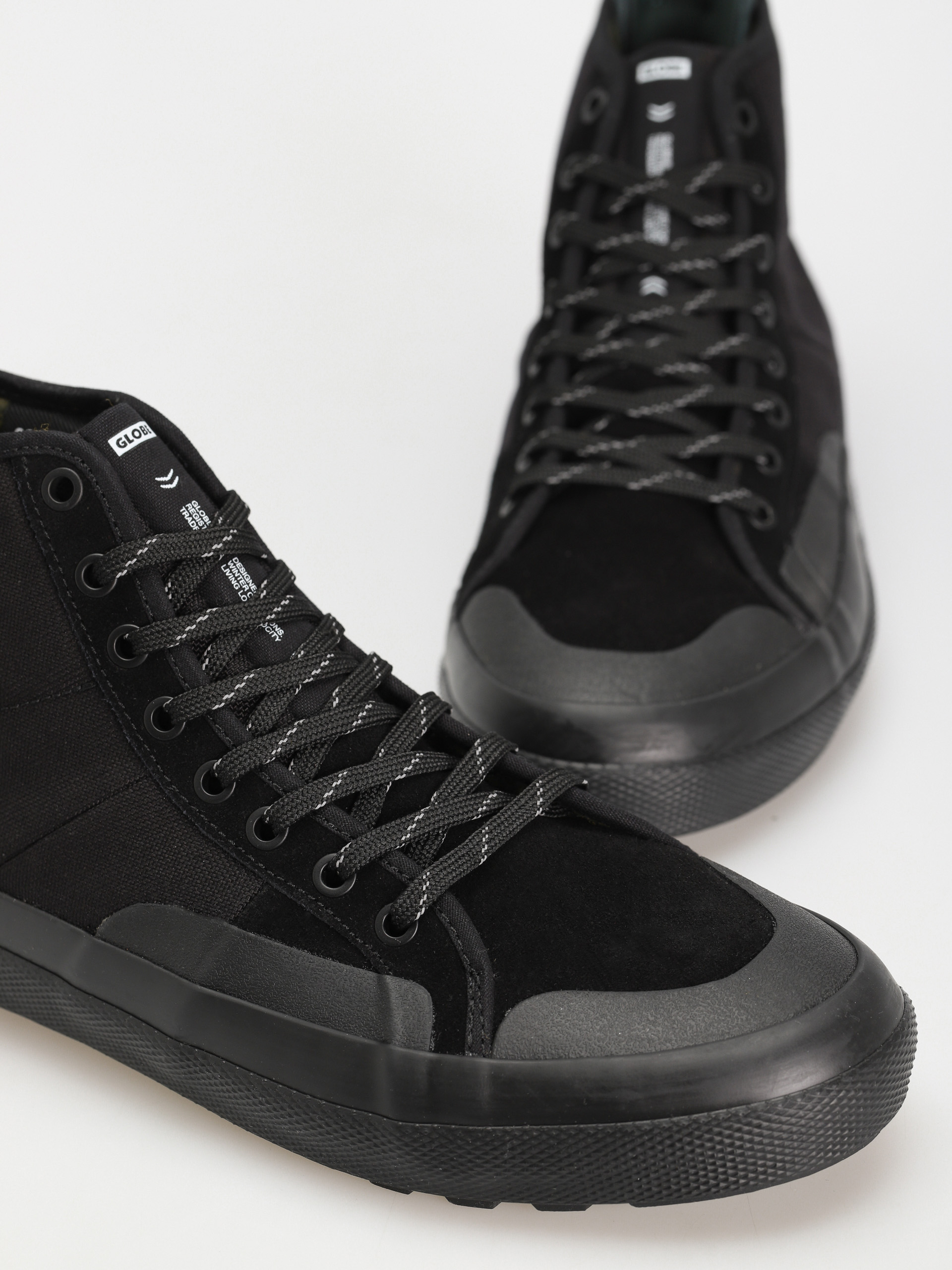 Globe Los Angered II Winter Cipők (black/summit)