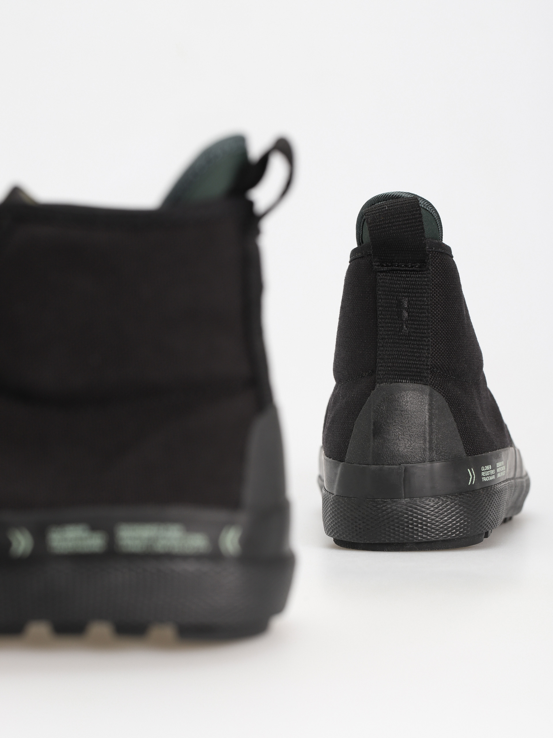 Globe Los Angered II Winter Cipők (black/summit)