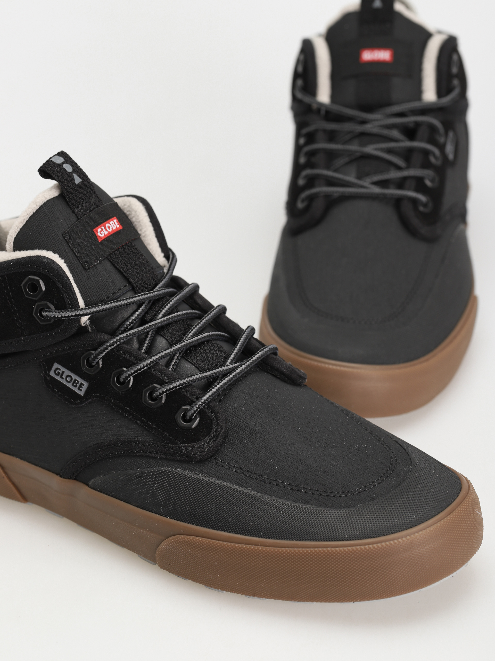 Globe Motley Mid Cipők (black/charcoal/summit)