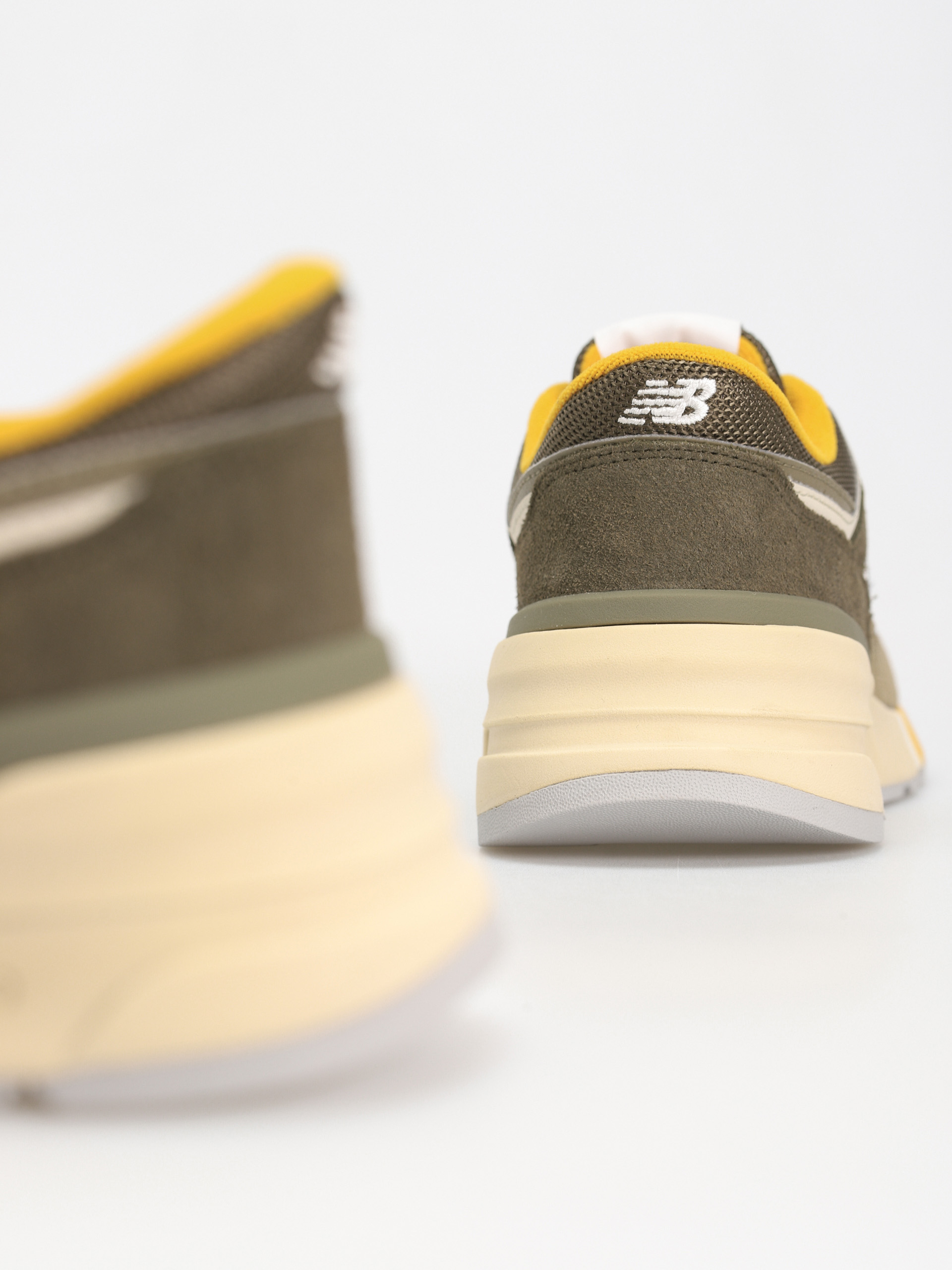 New Balance 997 Cipők (covert green)