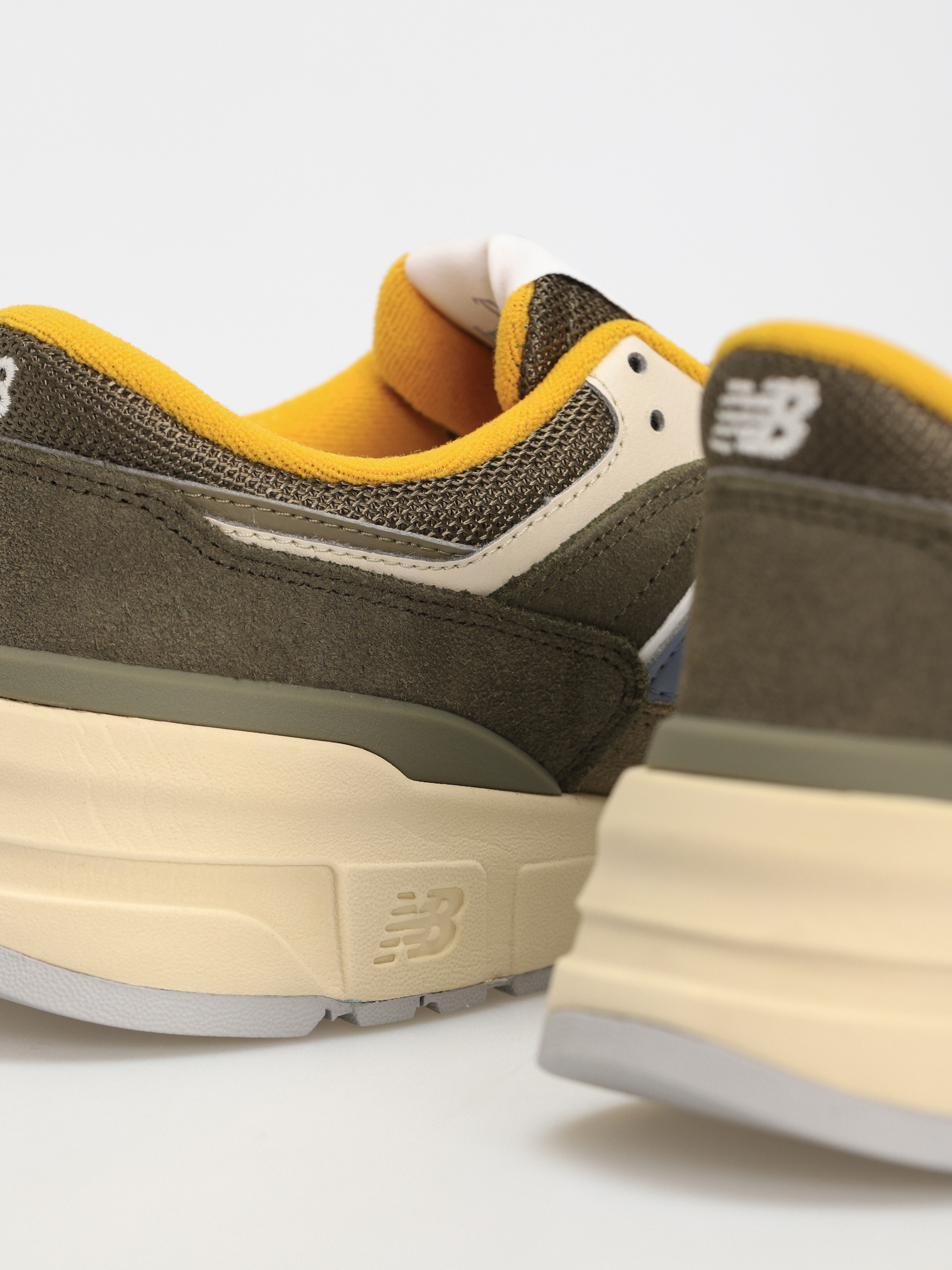 New Balance 997 Cipők (covert green)