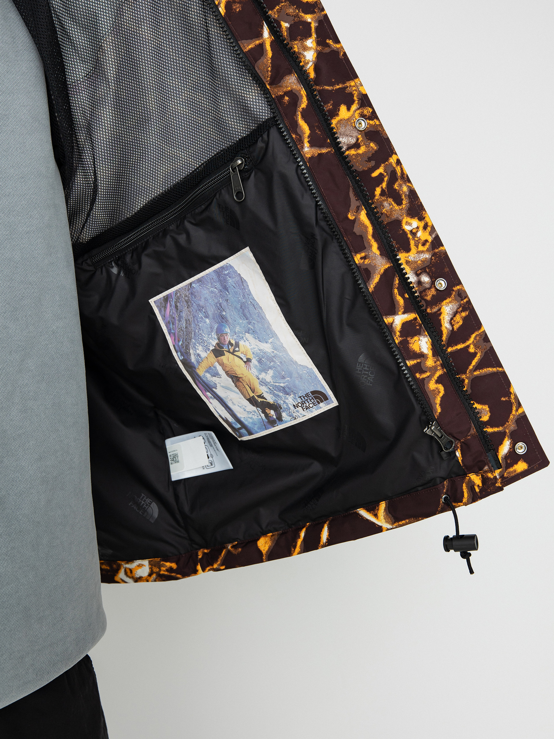 The North Face 86 Retro Mountain Dzseki (coal brown wtrdstp/tnfb)