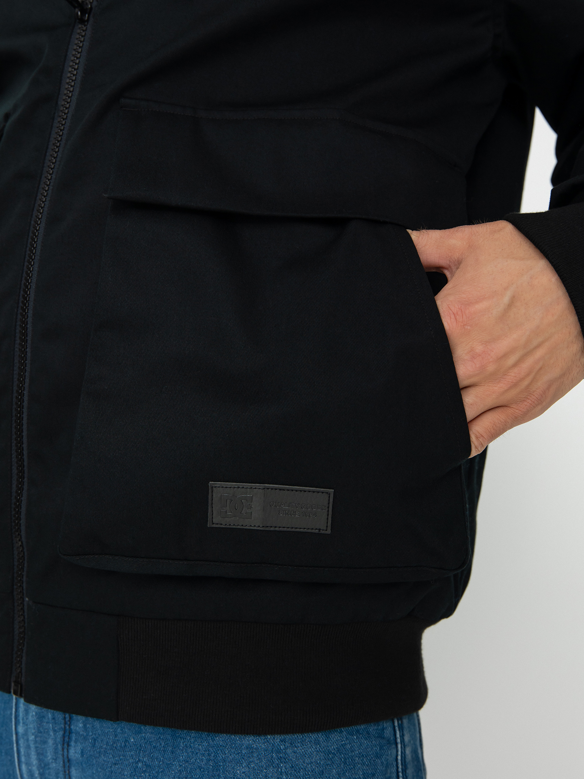 DC Escalate Dzseki (black)