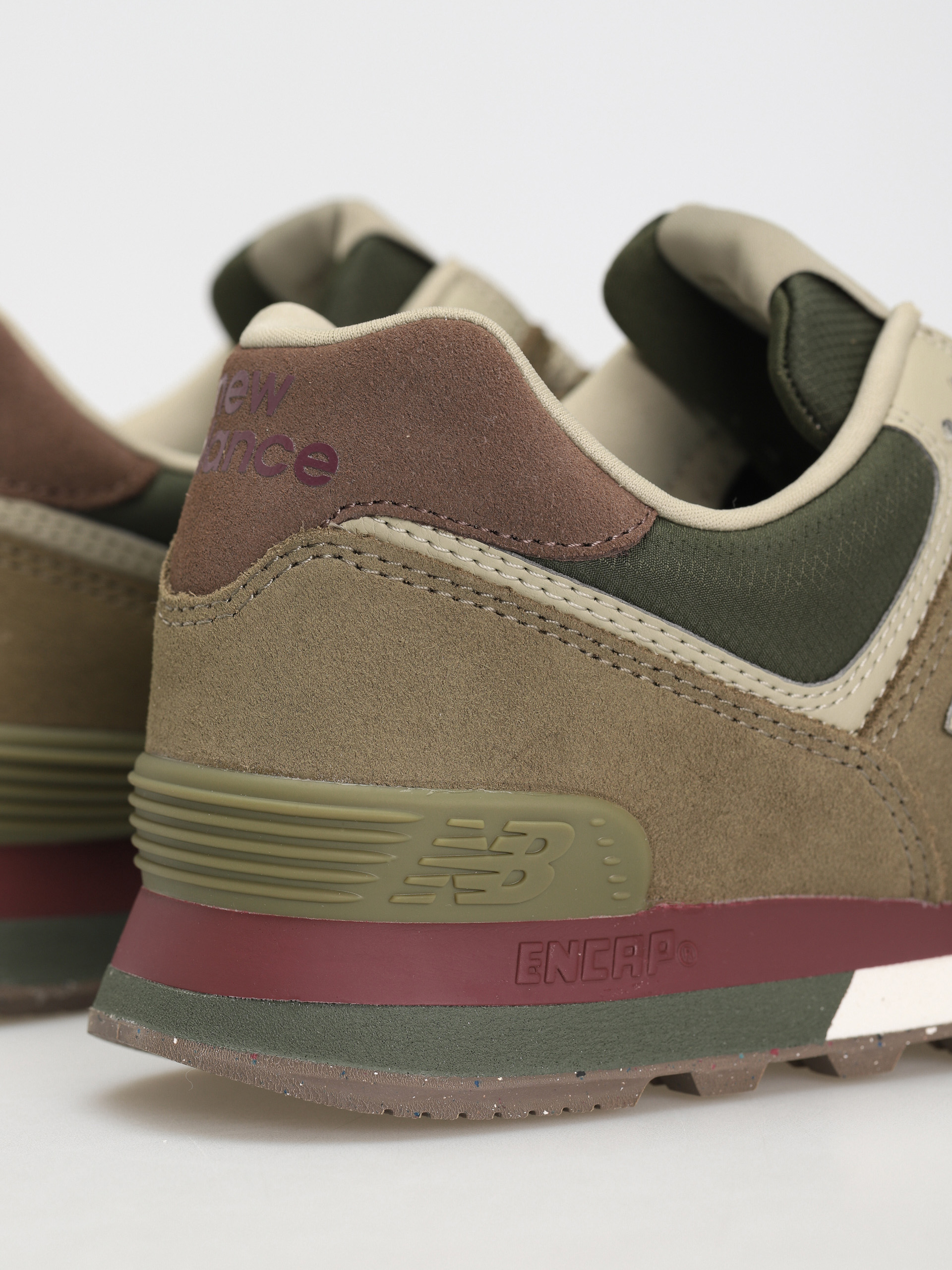 New Balance 574 Cipők (brown)