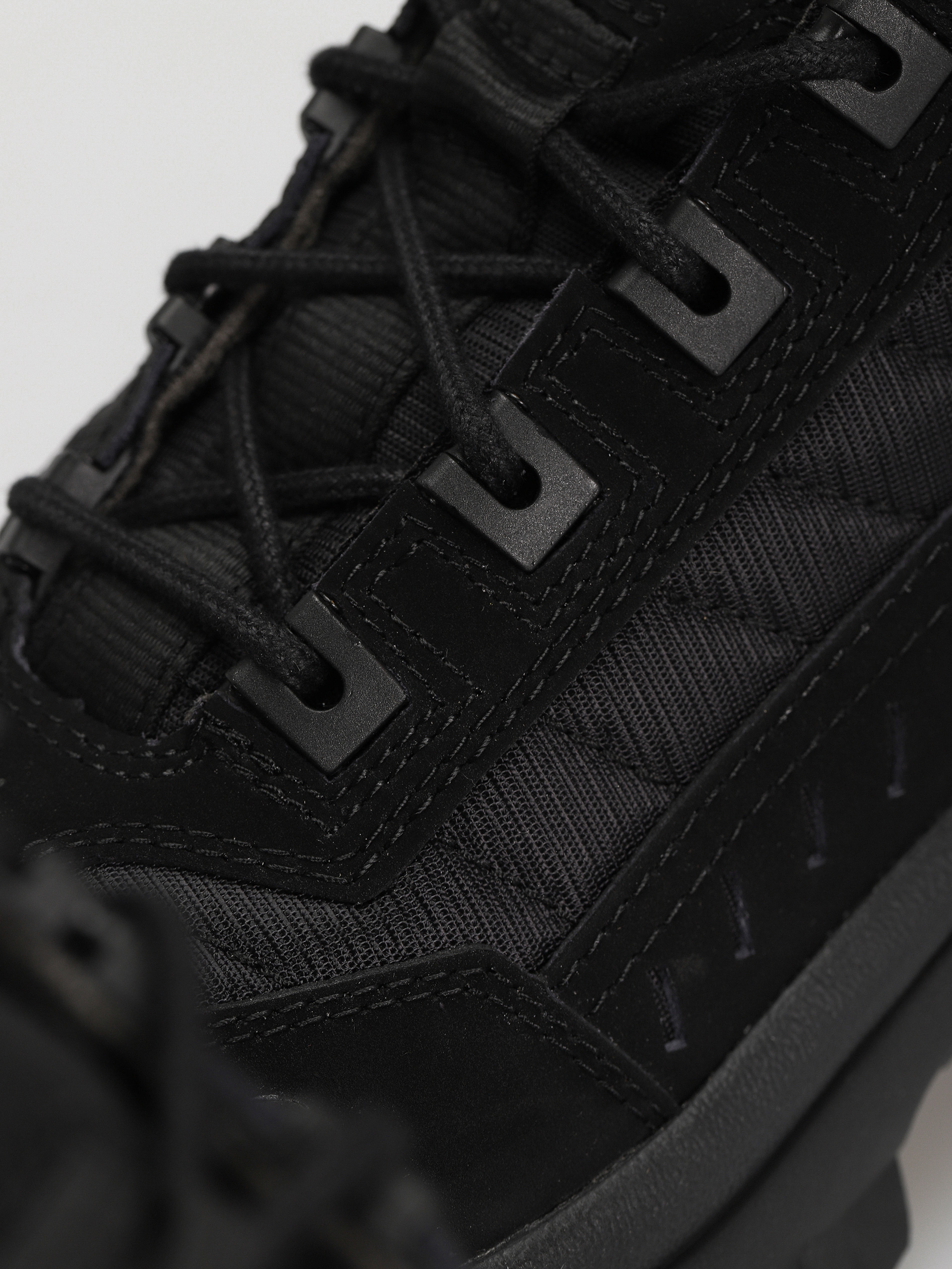 Caterpillar Intruder Mid Cipők (black)