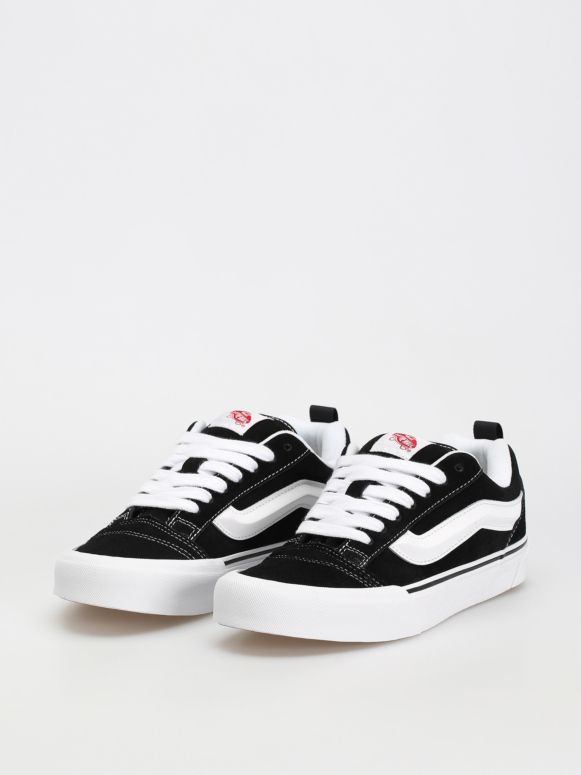 Vans Knu Skool Cipők (black/true white)