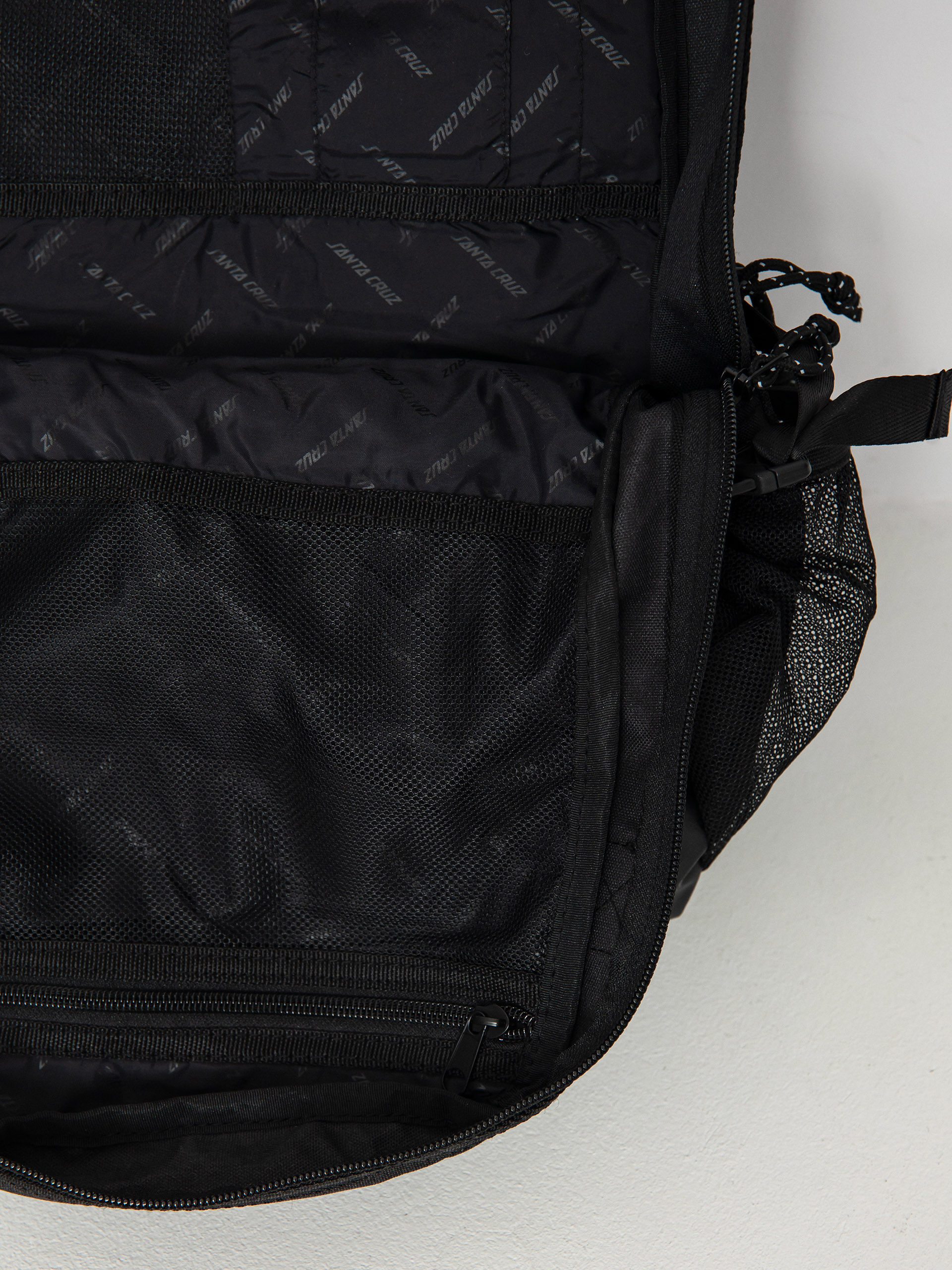 Santa Cruz Sabre Skatepack Hátizsák (black)