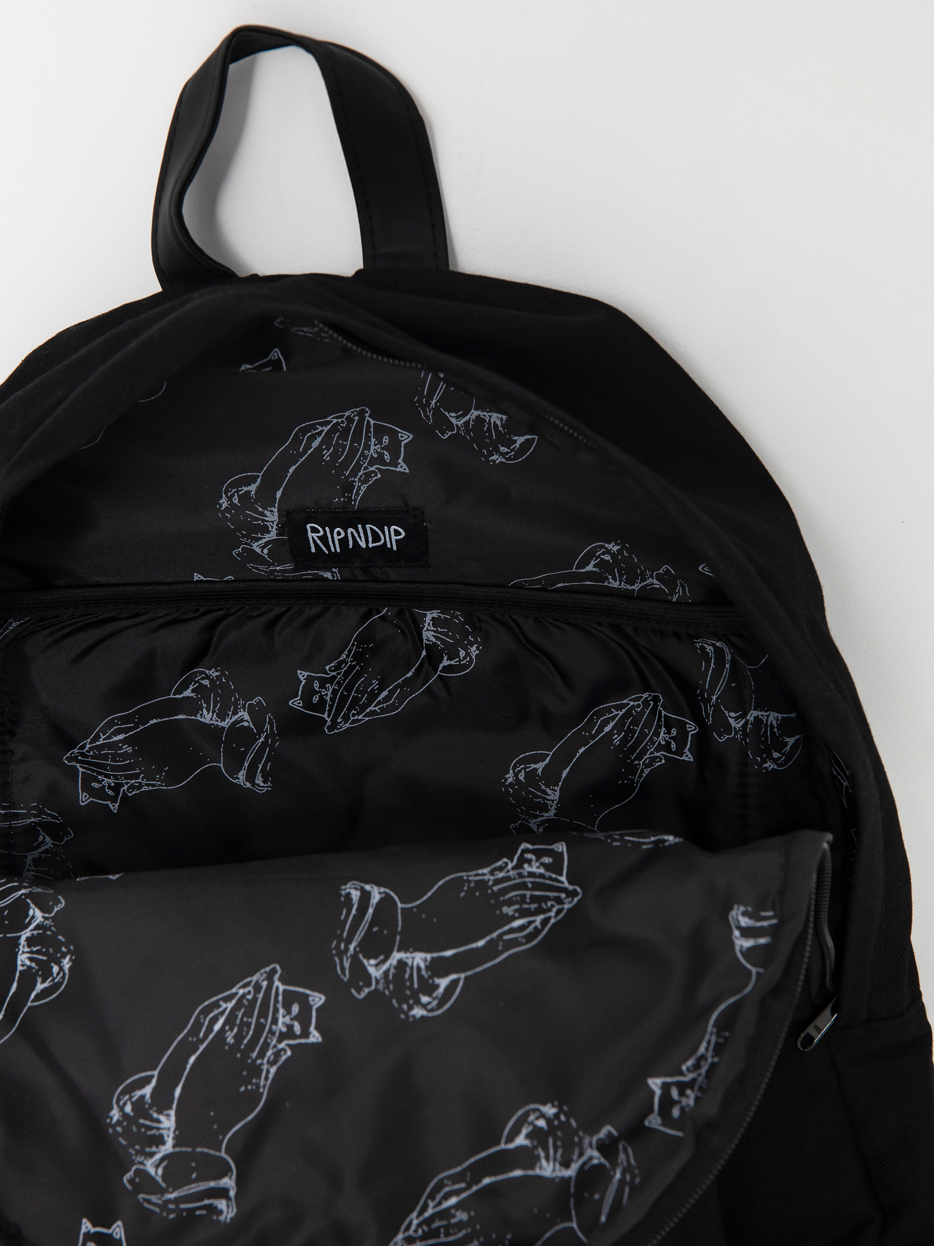 RipNDip Lord Nermal Velcro Hands Hátizsák (black)