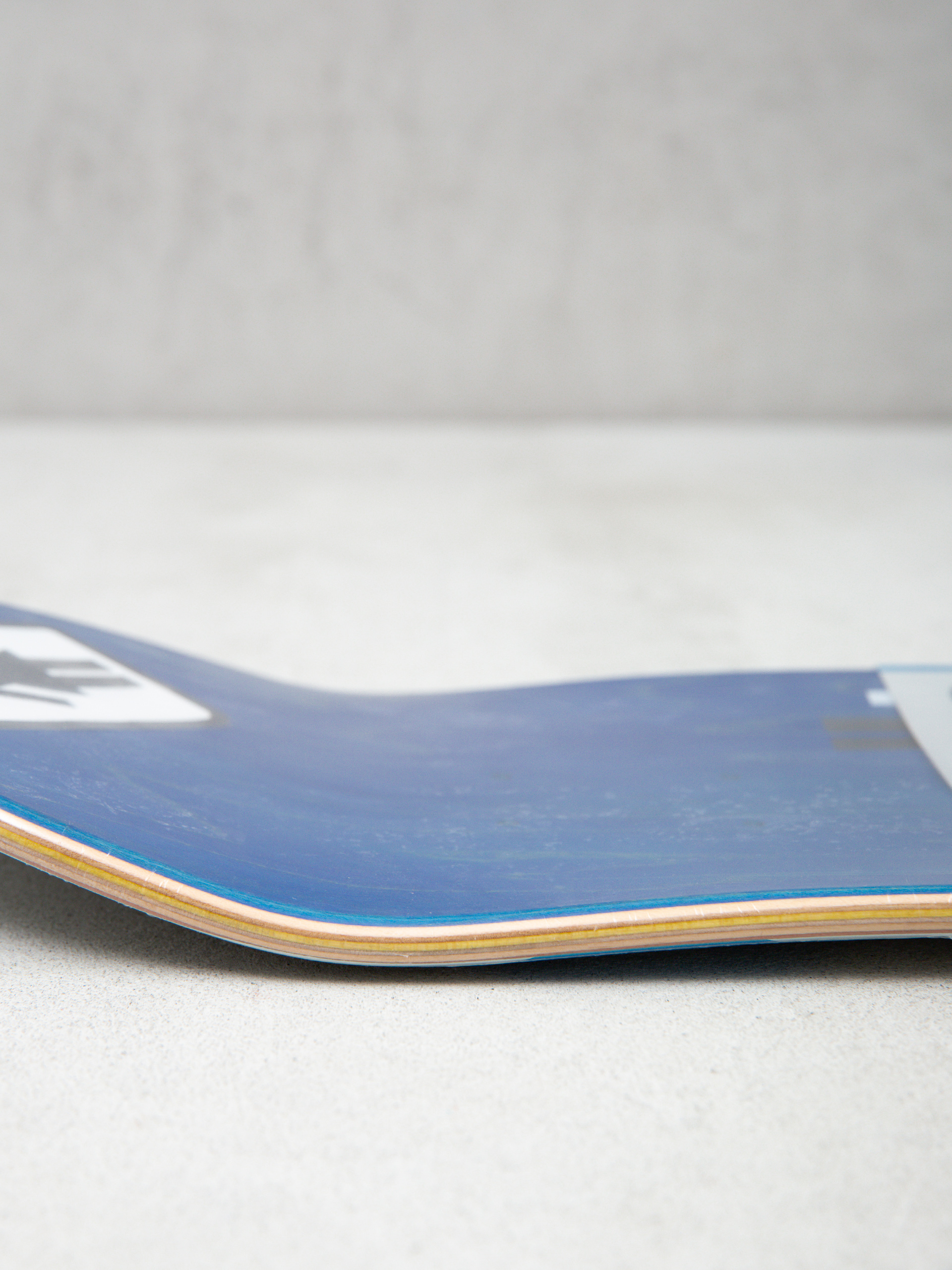 Girl Skateboard Malto Og Knockout Gördeszka lap (white)