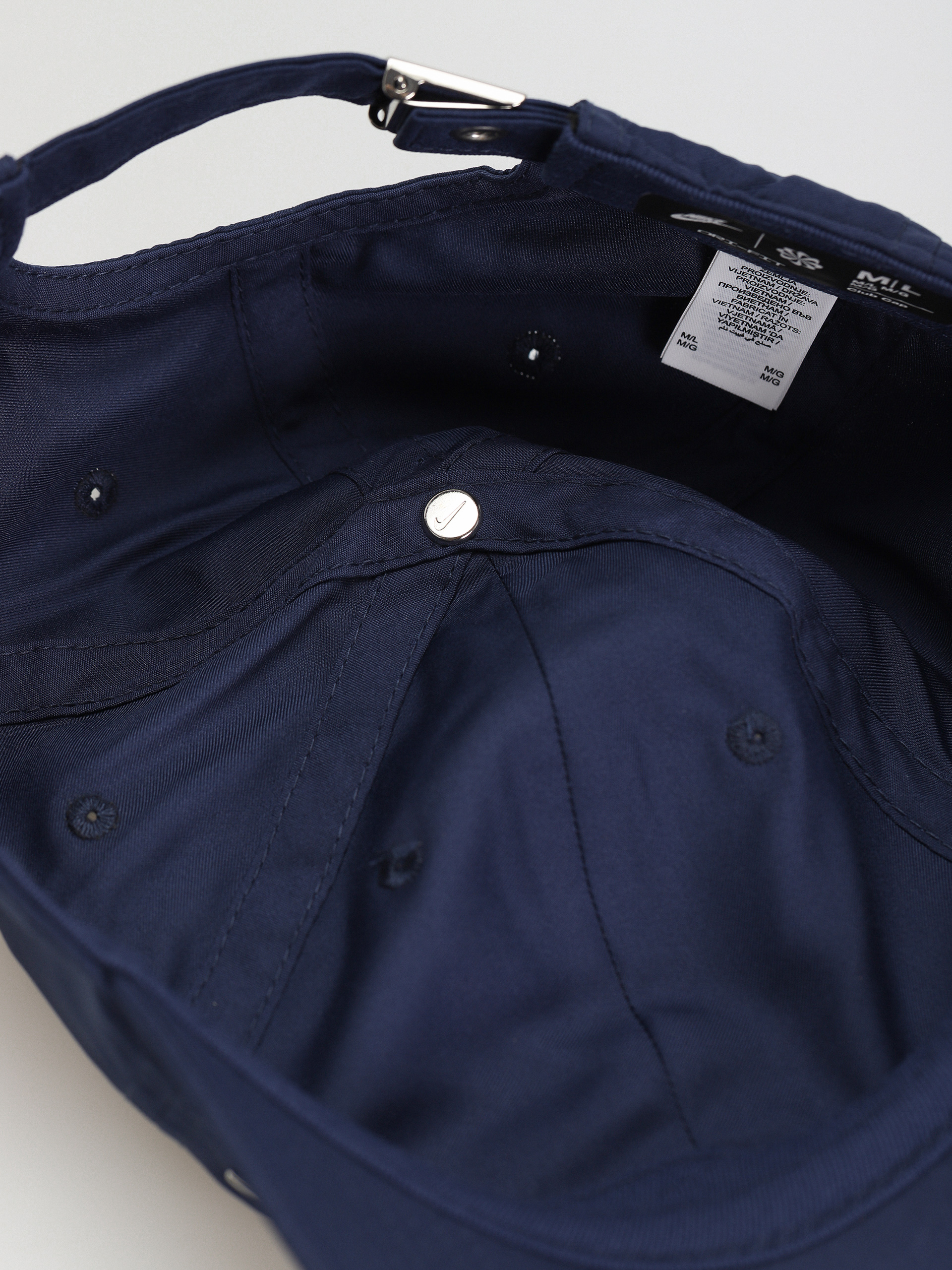 Nike SB Dri FIT Club Baseball sapka (midnight navy/metallic silver)