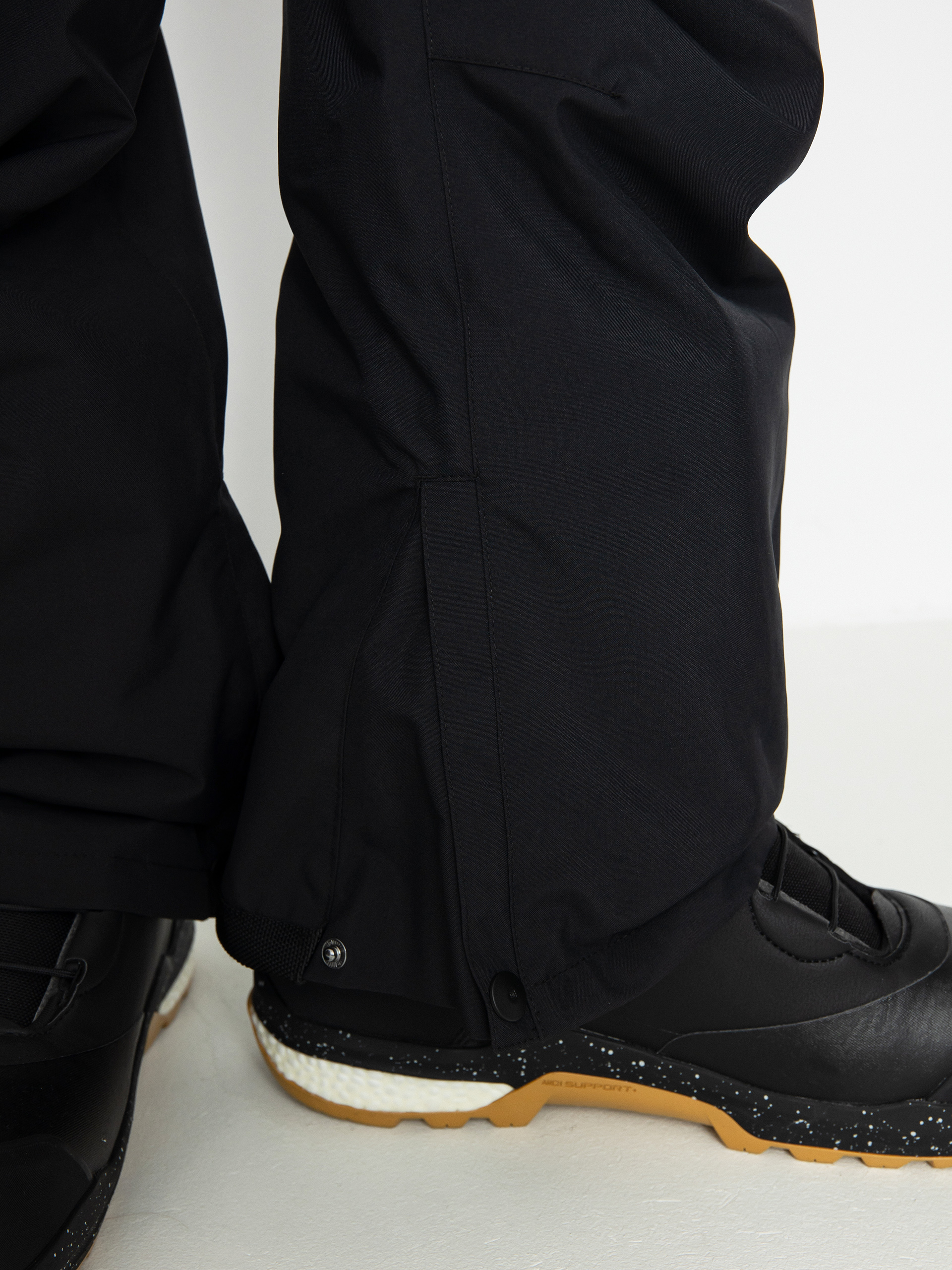 Férfi DC Docile Bib Snowboard nadrág (black)