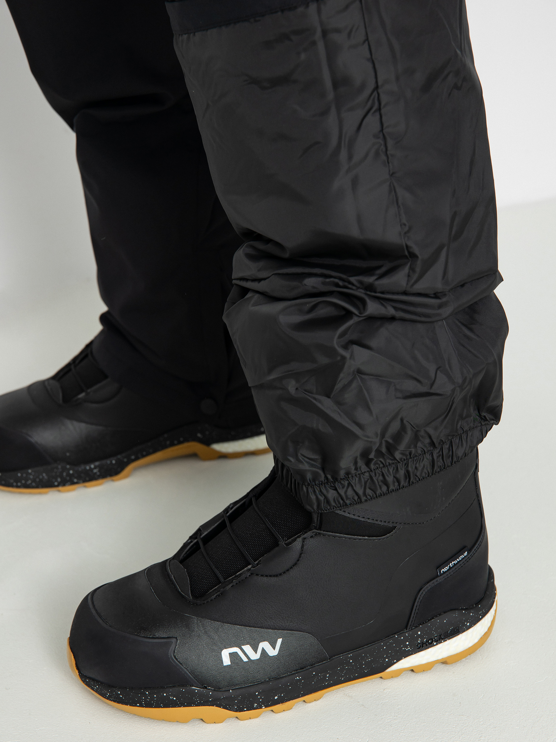 Férfi DC Docile Bib Snowboard nadrág (black)