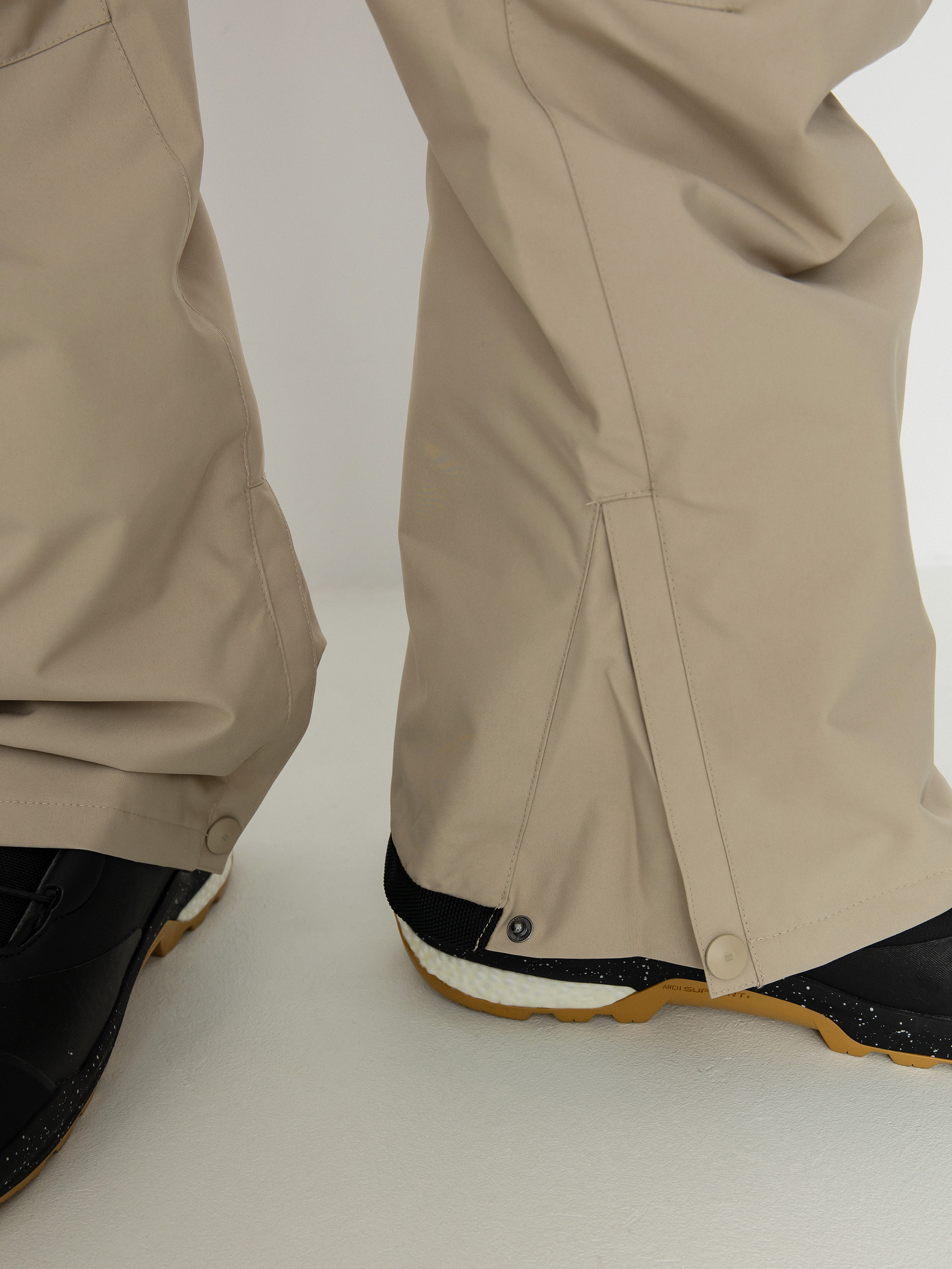 Férfi DC Snow Chino Snowboard nadrág (plaza taupe)