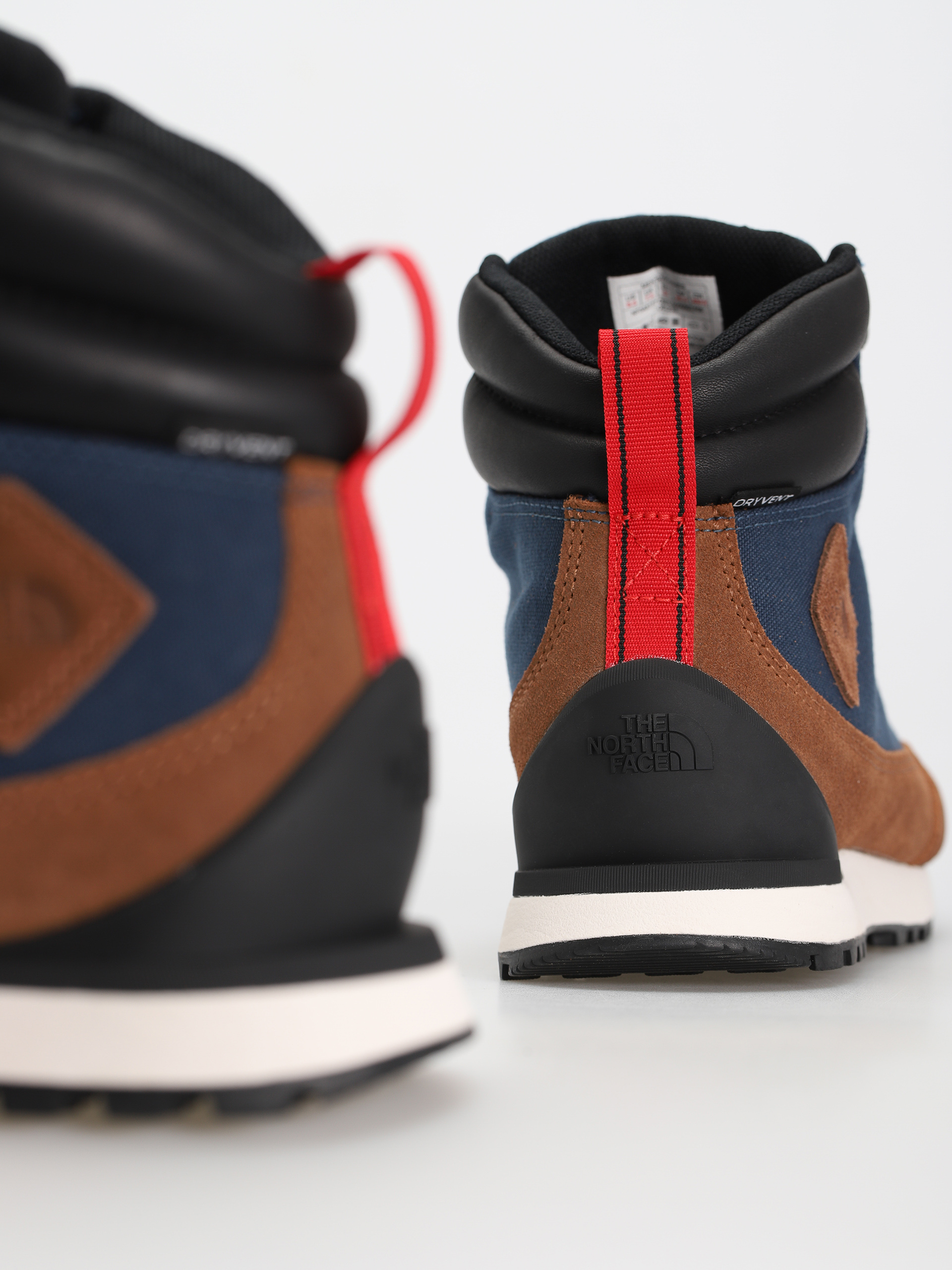 The North Face Back To Berkeley Iv Textile Wp Cipők (shady blue/monksrobebrn)