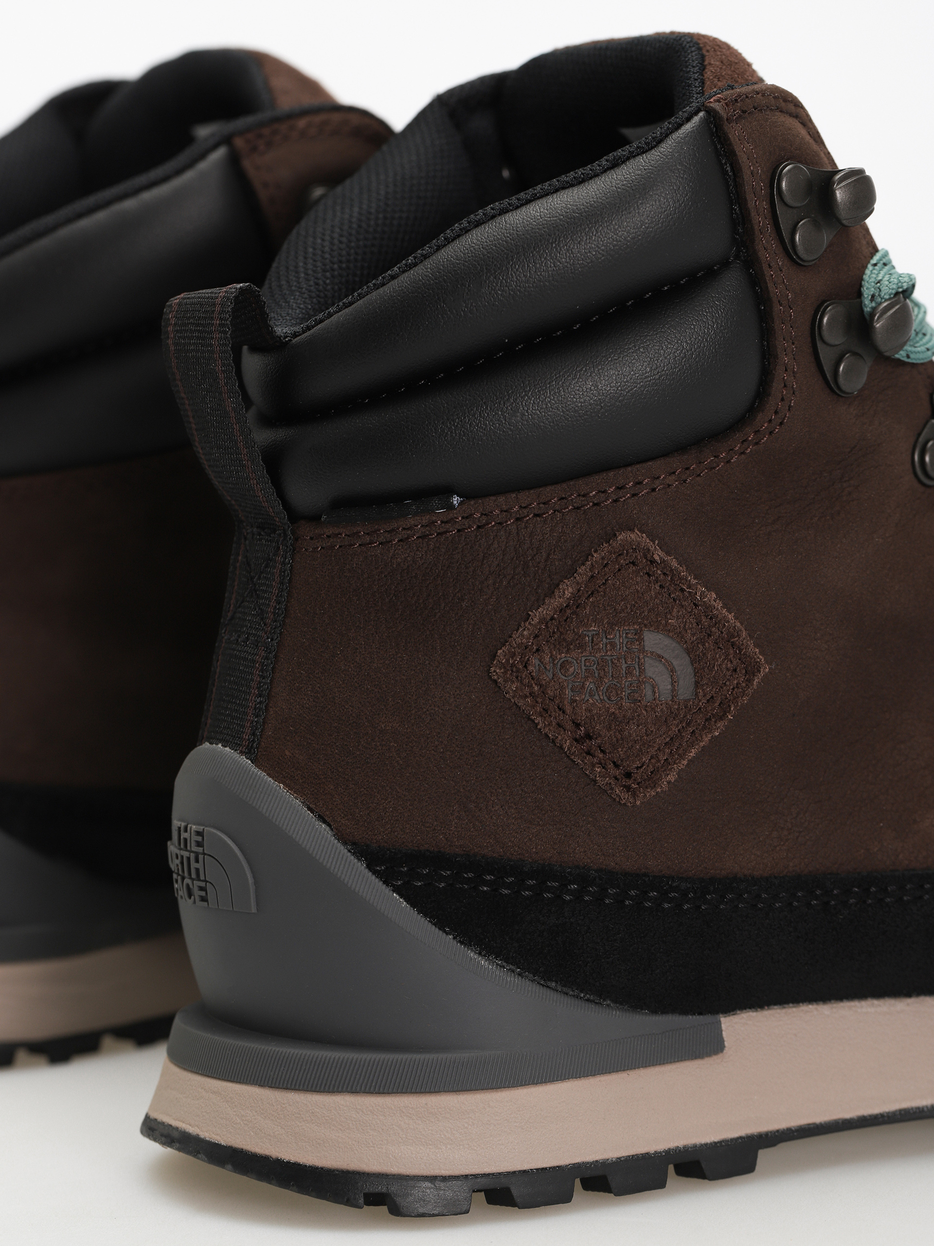 The North Face Back To Berkeley Iv Leather Wp Cipők (demitasse brown/tnf black)