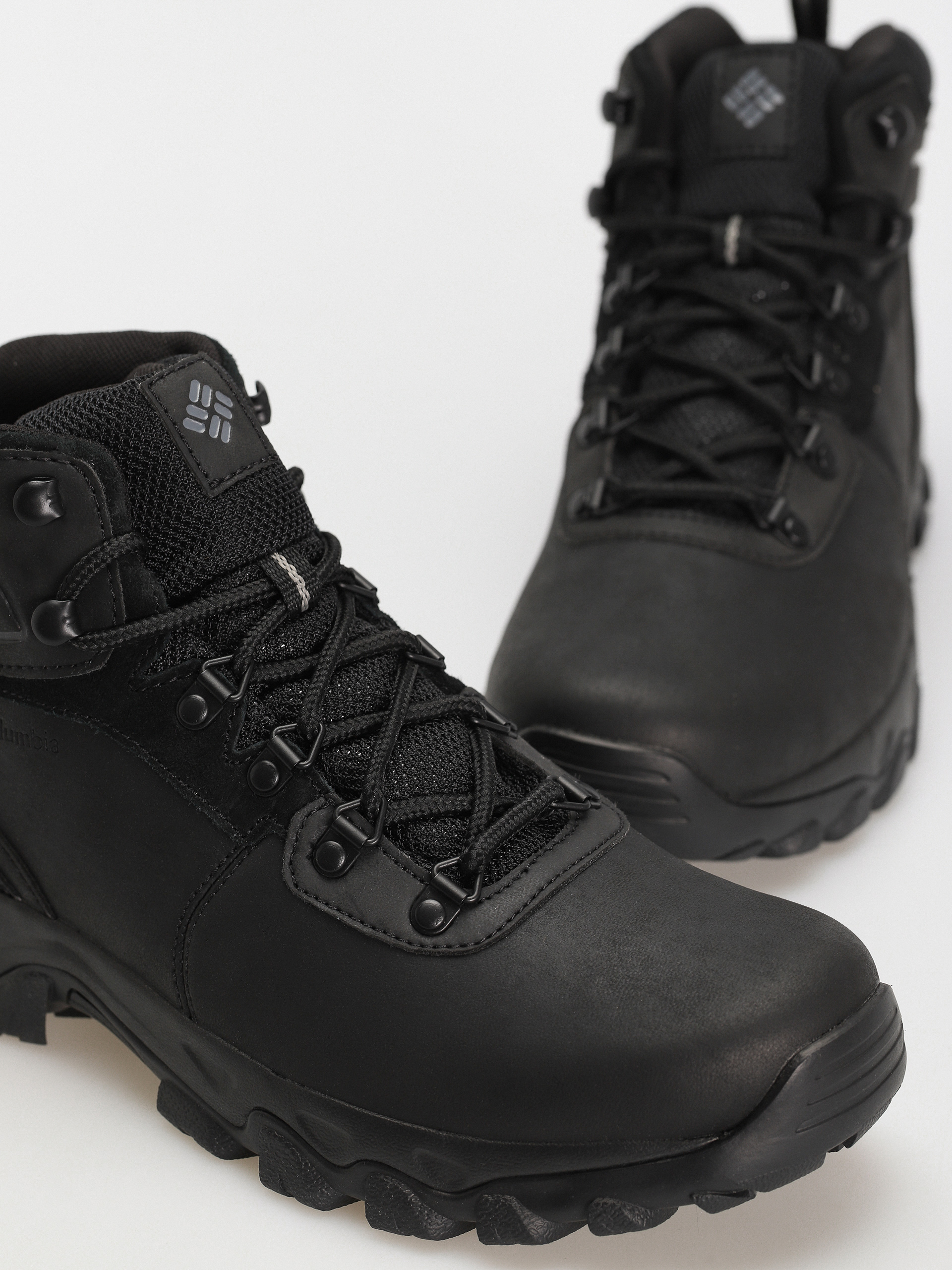 Columbia Newton Ridge Plus II Waterproof Cipők (black/black)