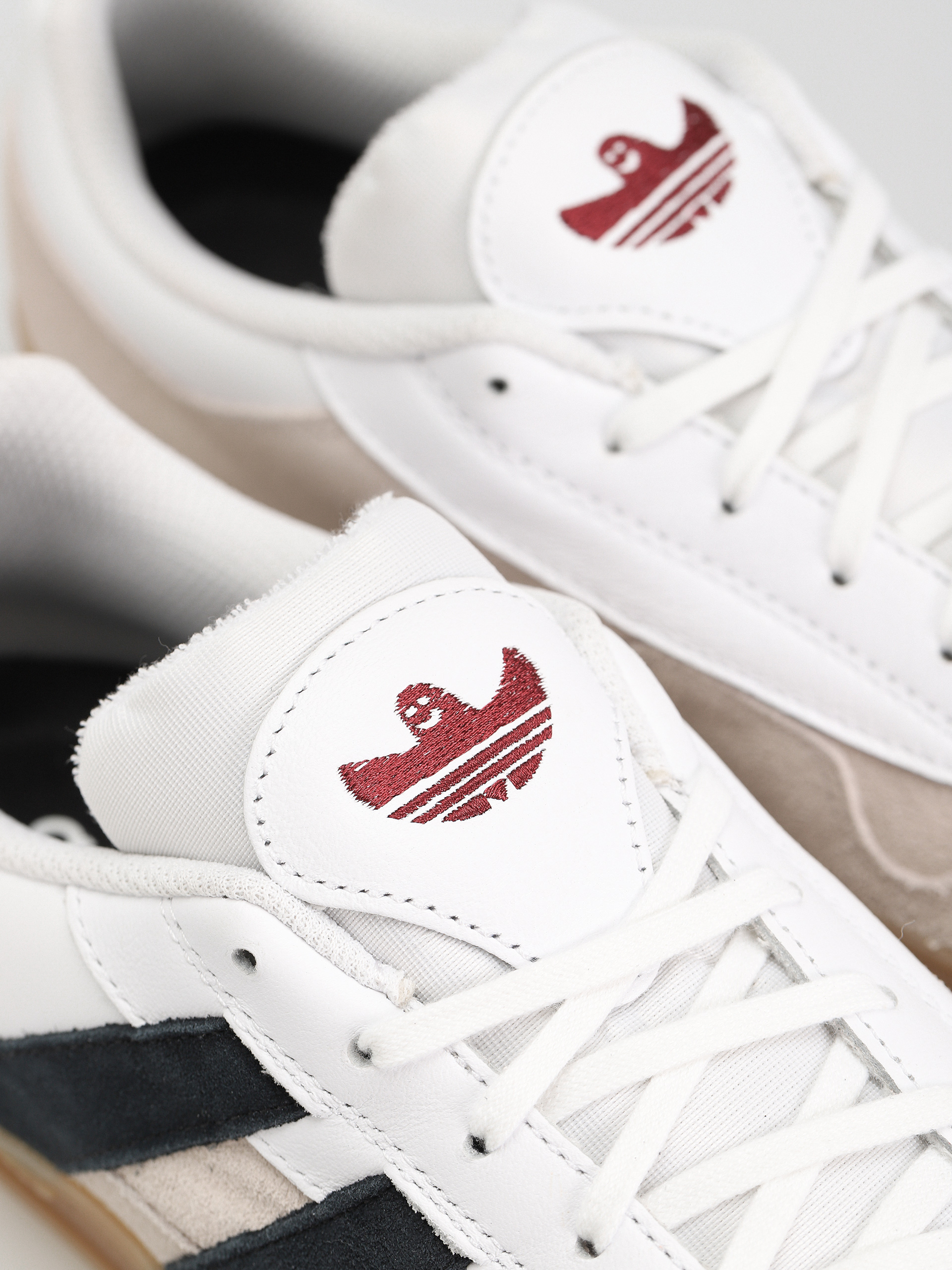 adidas Aloha Super Cipők (ftwwht/cblack/gum4)