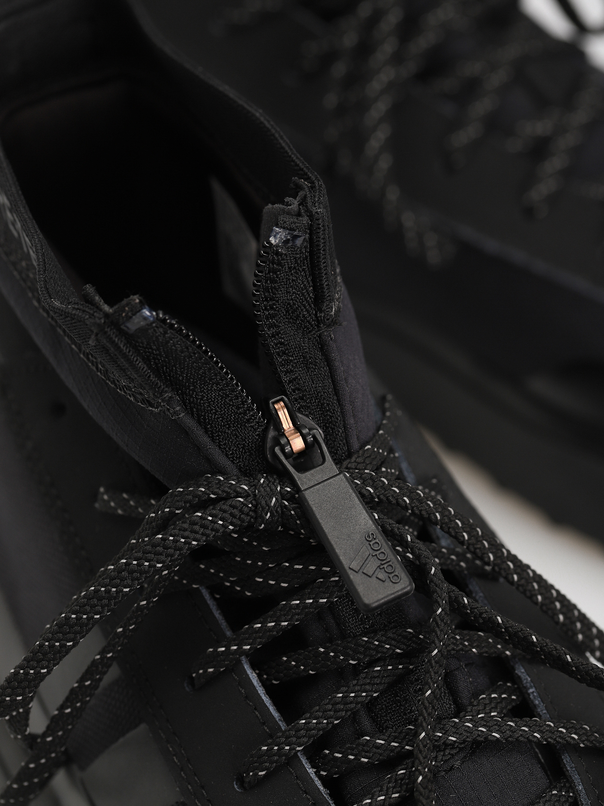 adidas Originals Znsored Hi Gtx Cipők (cblack/cblack/cblack)