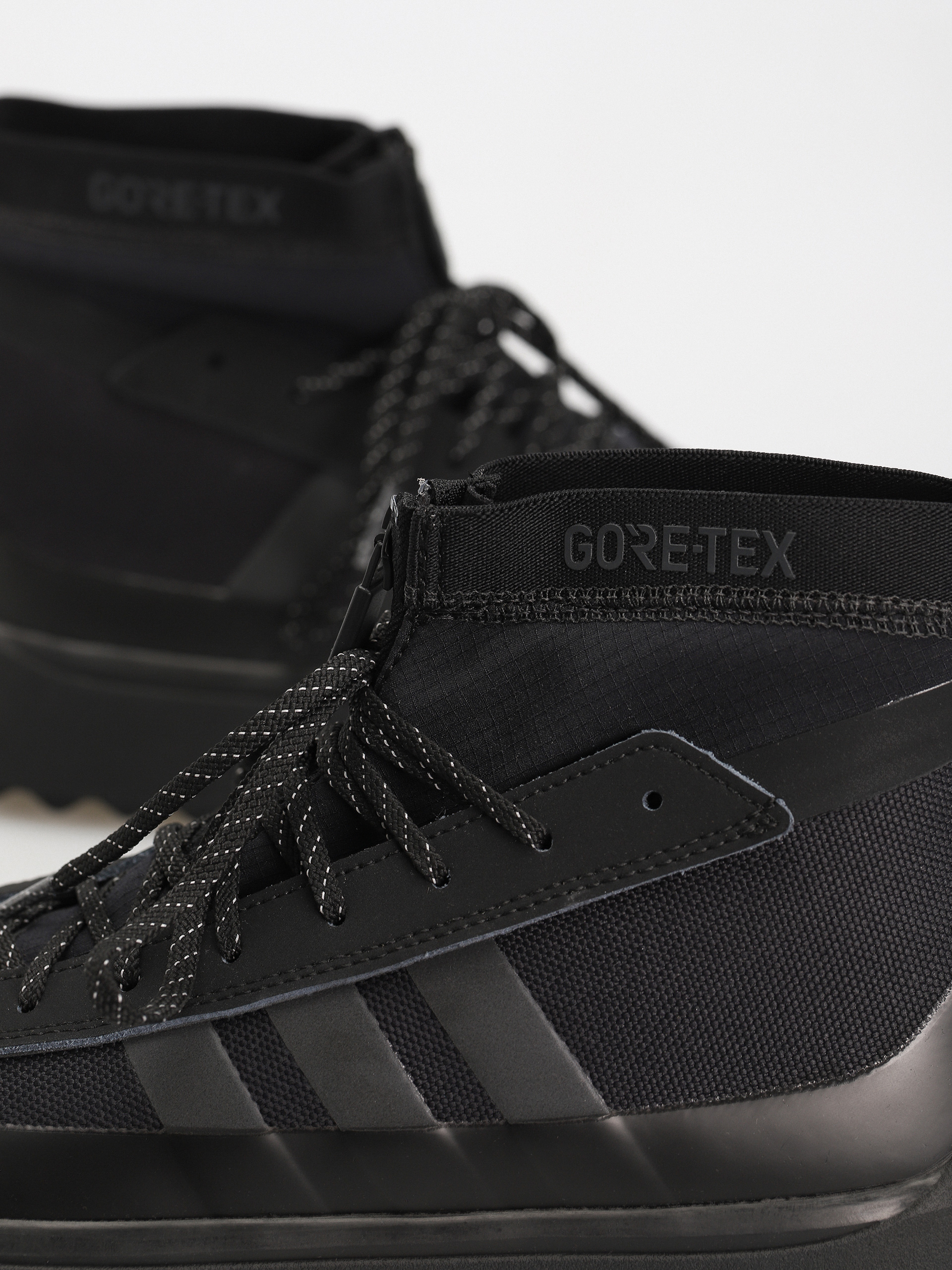 adidas Originals Znsored Hi Gtx Cipők (cblack/cblack/cblack)