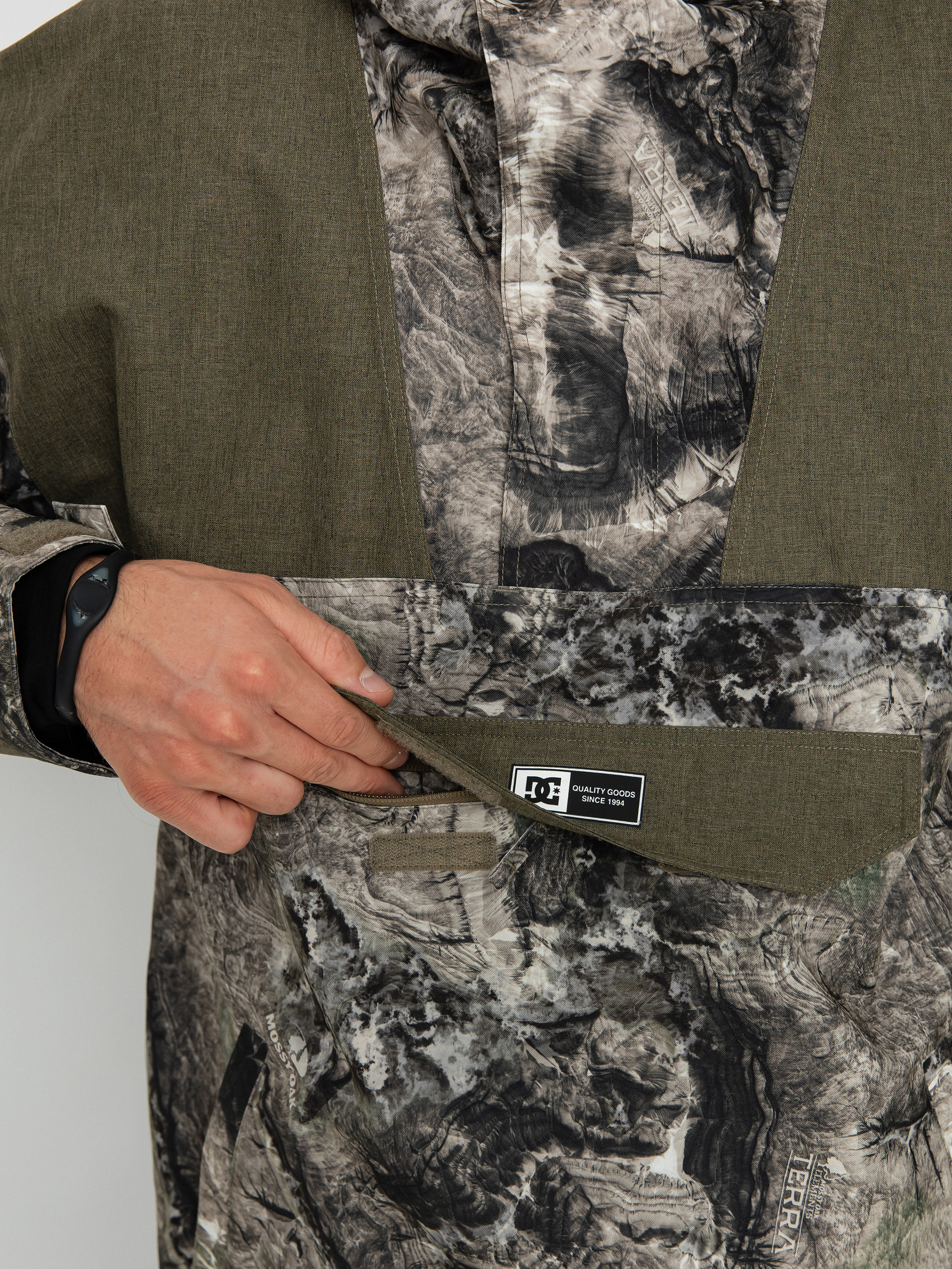 Férfi DC 43 Anorak Snowboard dzseki (mossy oak cyt camo)