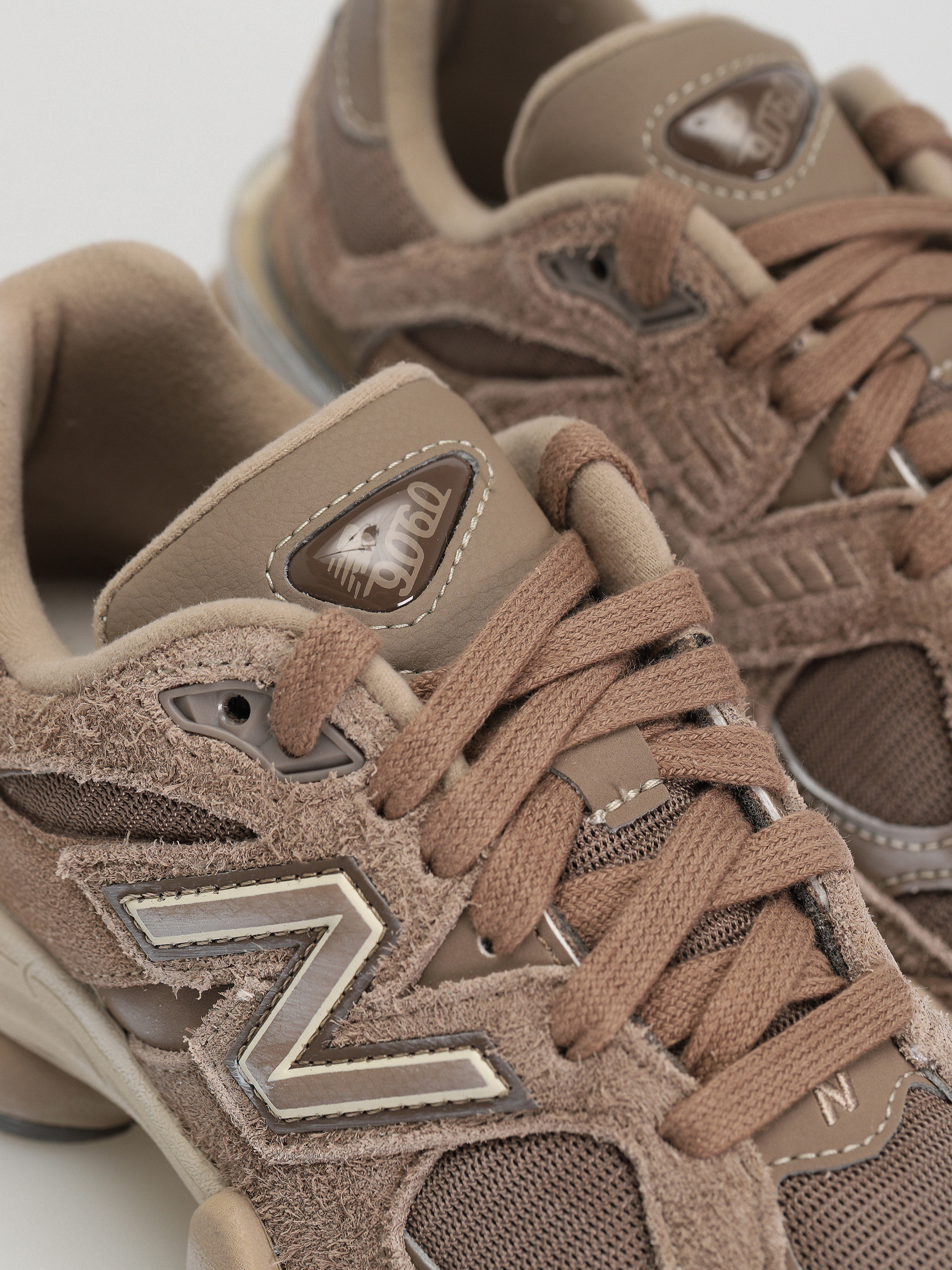 New Balance 9060 Cipők (mushroom)