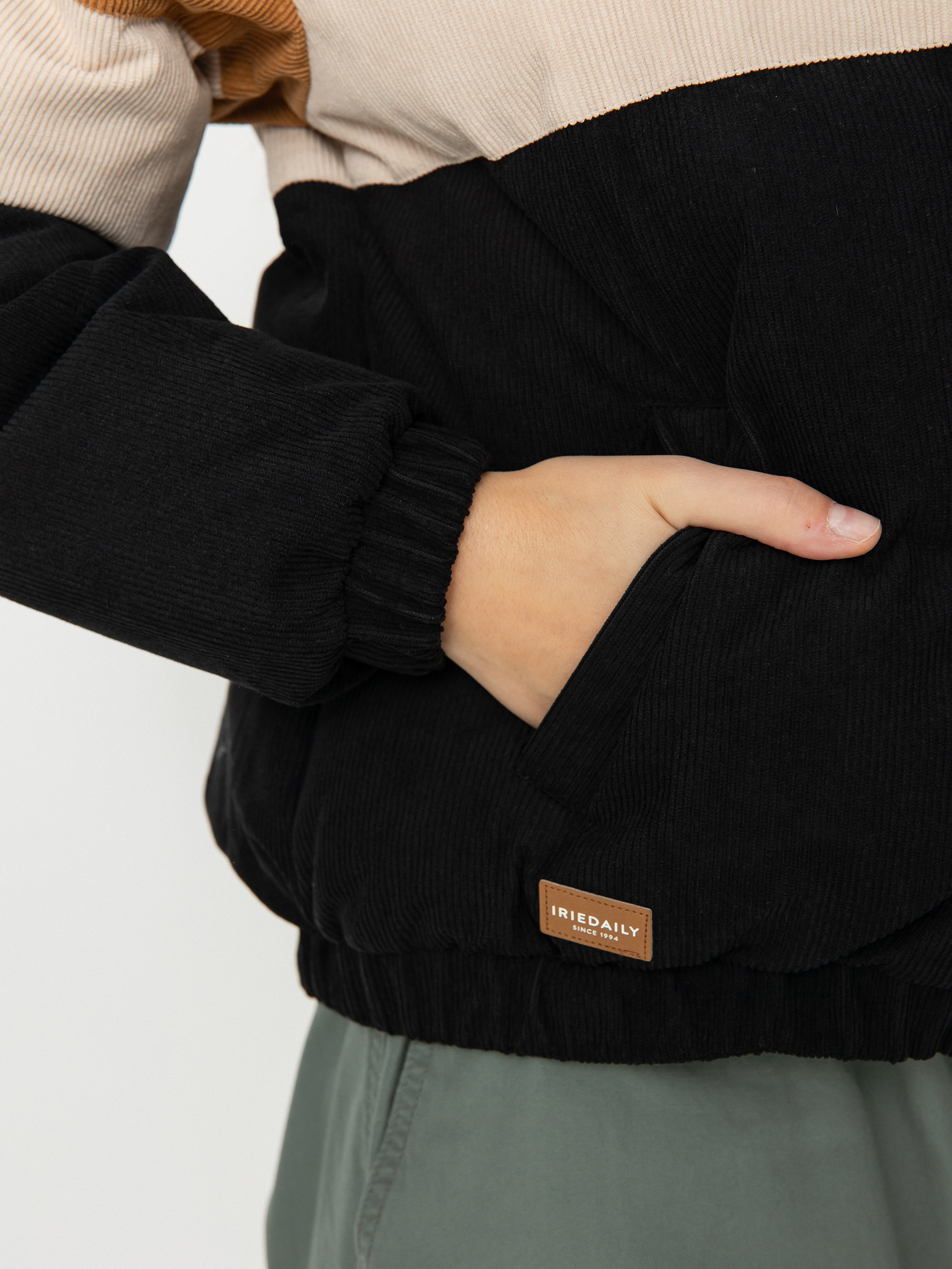 Iriedaily Cordy Puffer Dzseki Wmn (black)