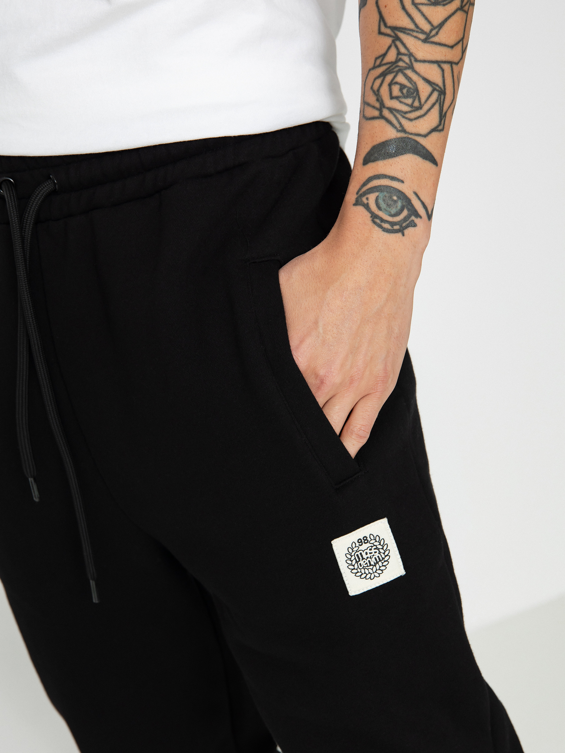 MassDnm Patch Straight Fit Kisnadrág (black)