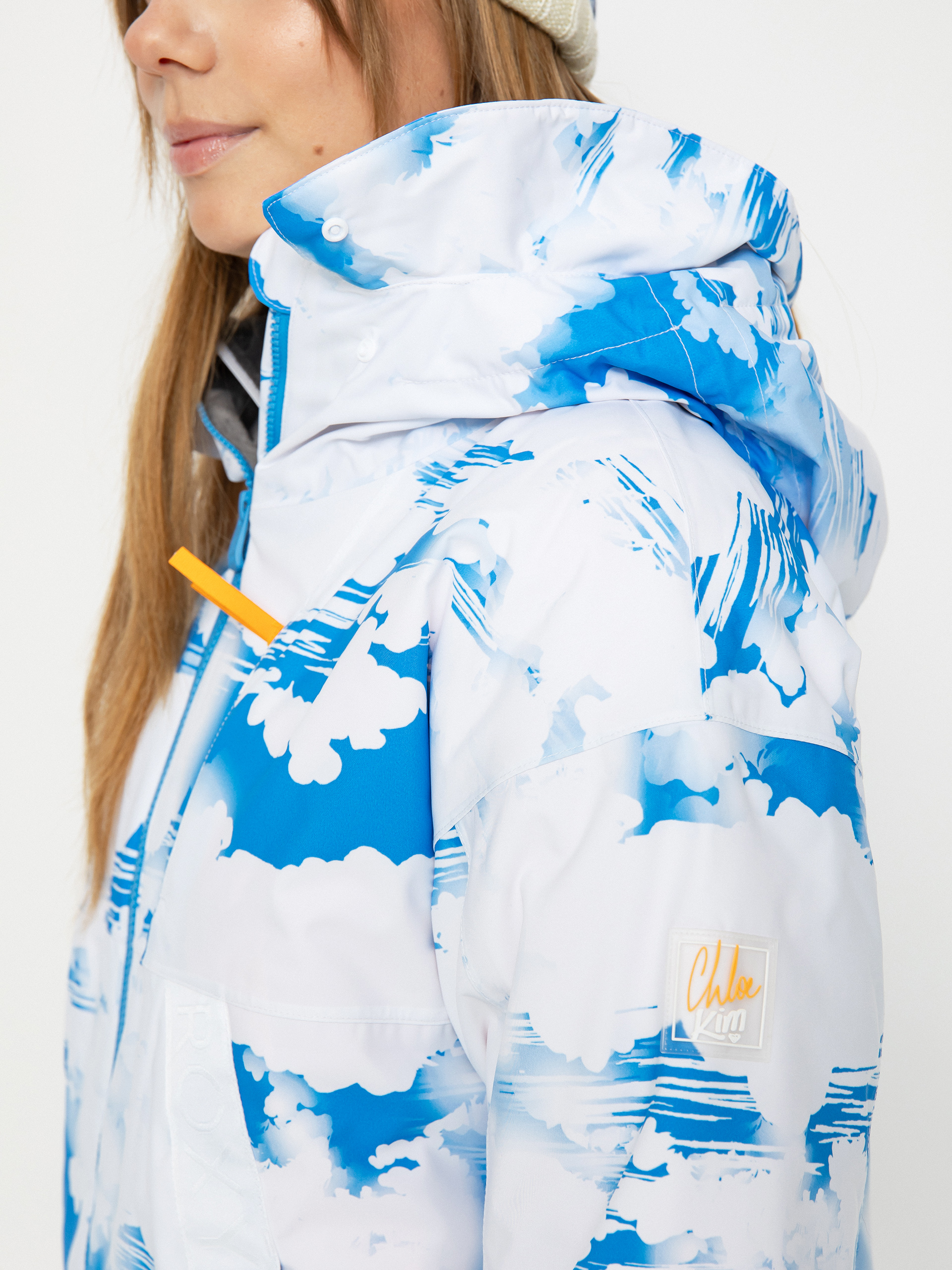 Női Roxy Chloe Kim Snowboard dzseki (azure blue clouds)