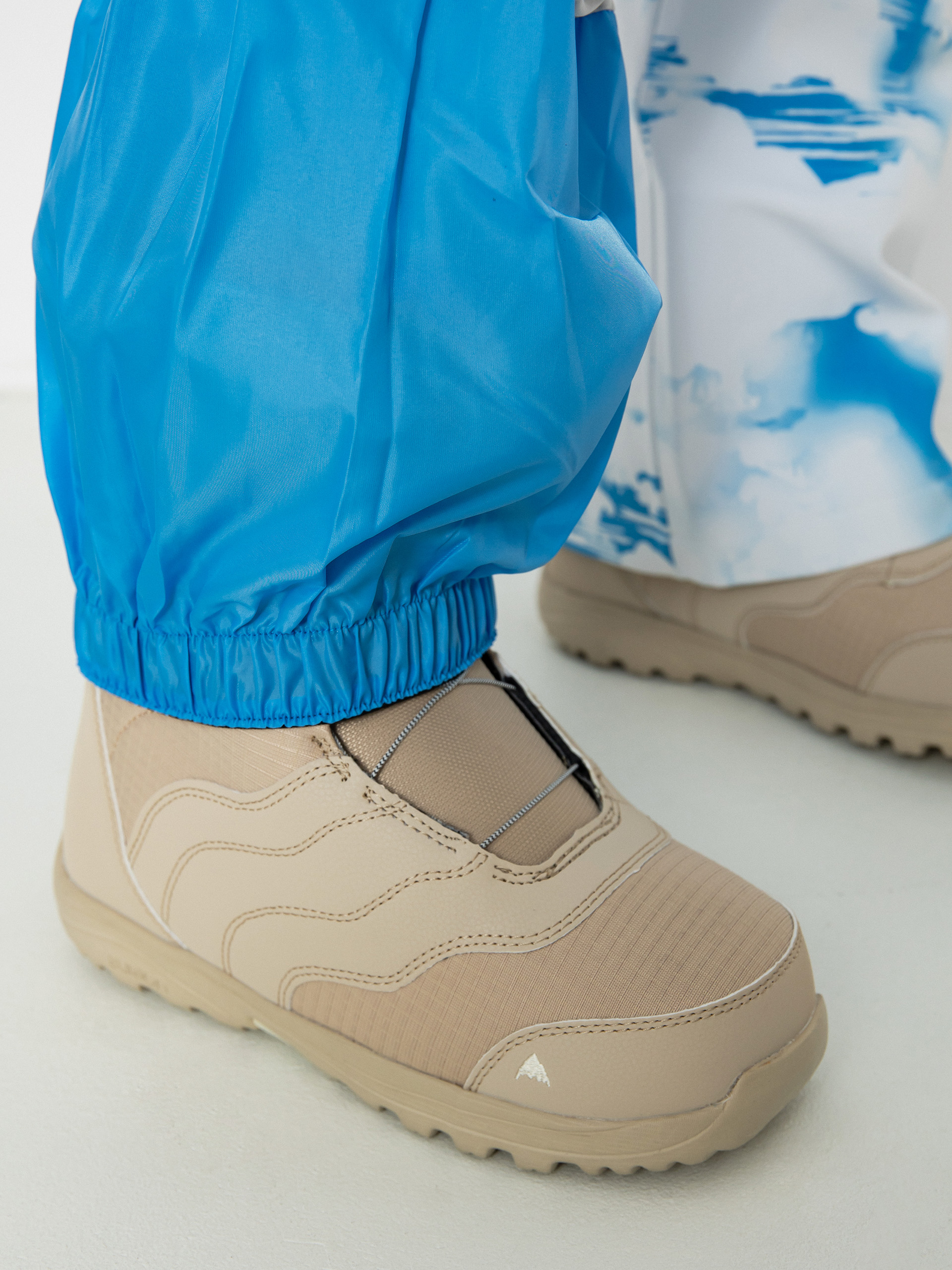 Női Roxy Chloe Kim Snowboard nadrág (azure blue clouds)