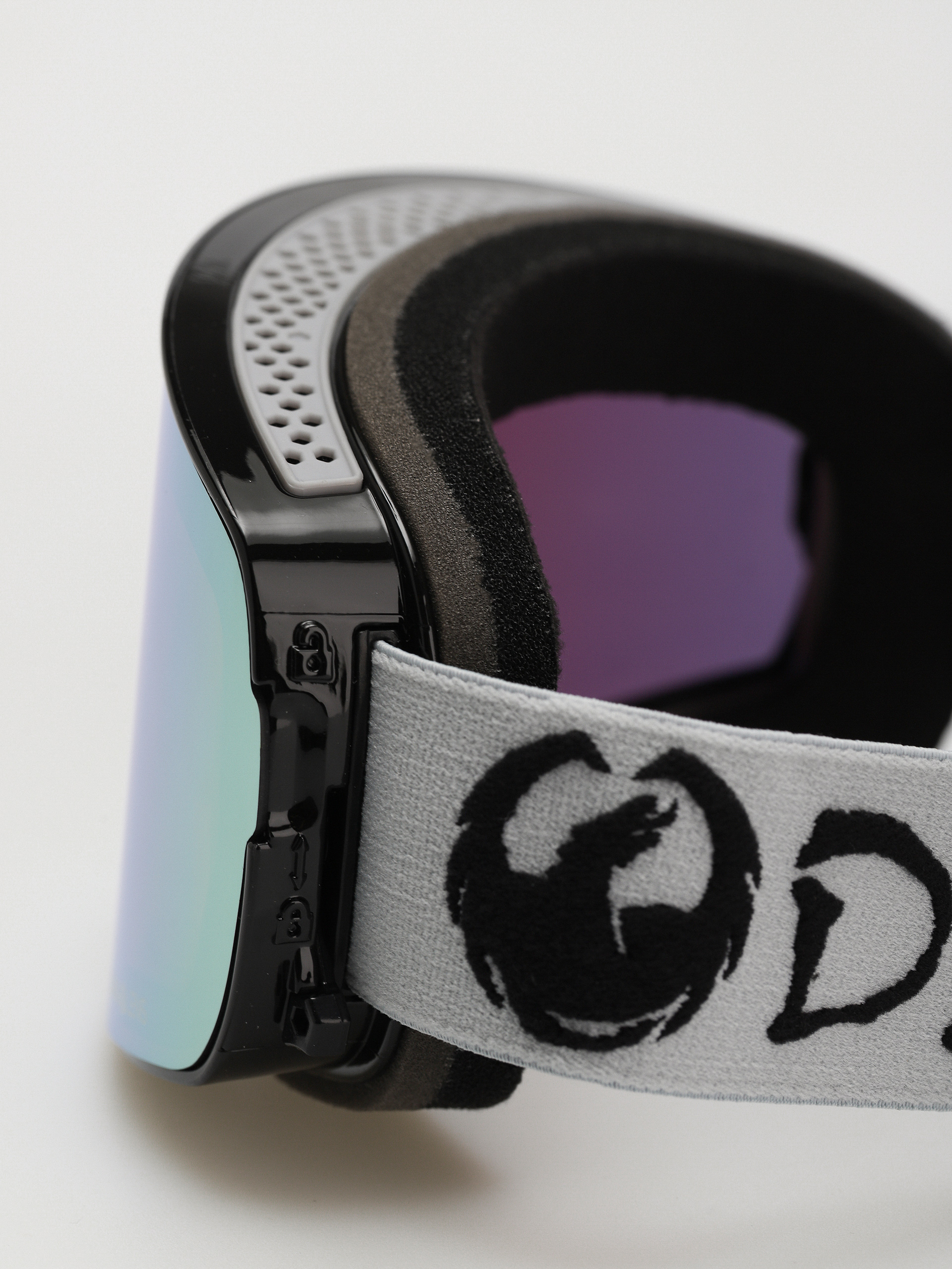 Dragon NFX2 Snowboard szemüveg (classicgrey/lumalens gold ion/lumalens amber)