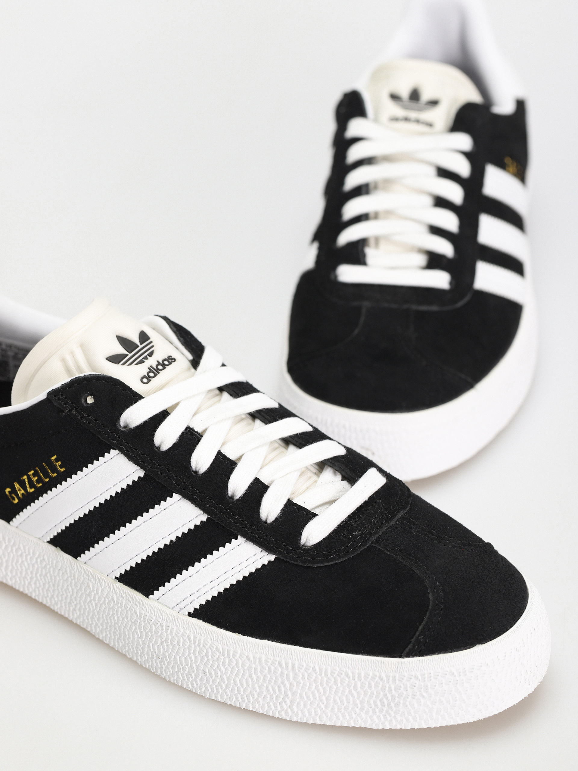 adidas Gazelle ADV Cipők (core black/cloud white/gold metallic)