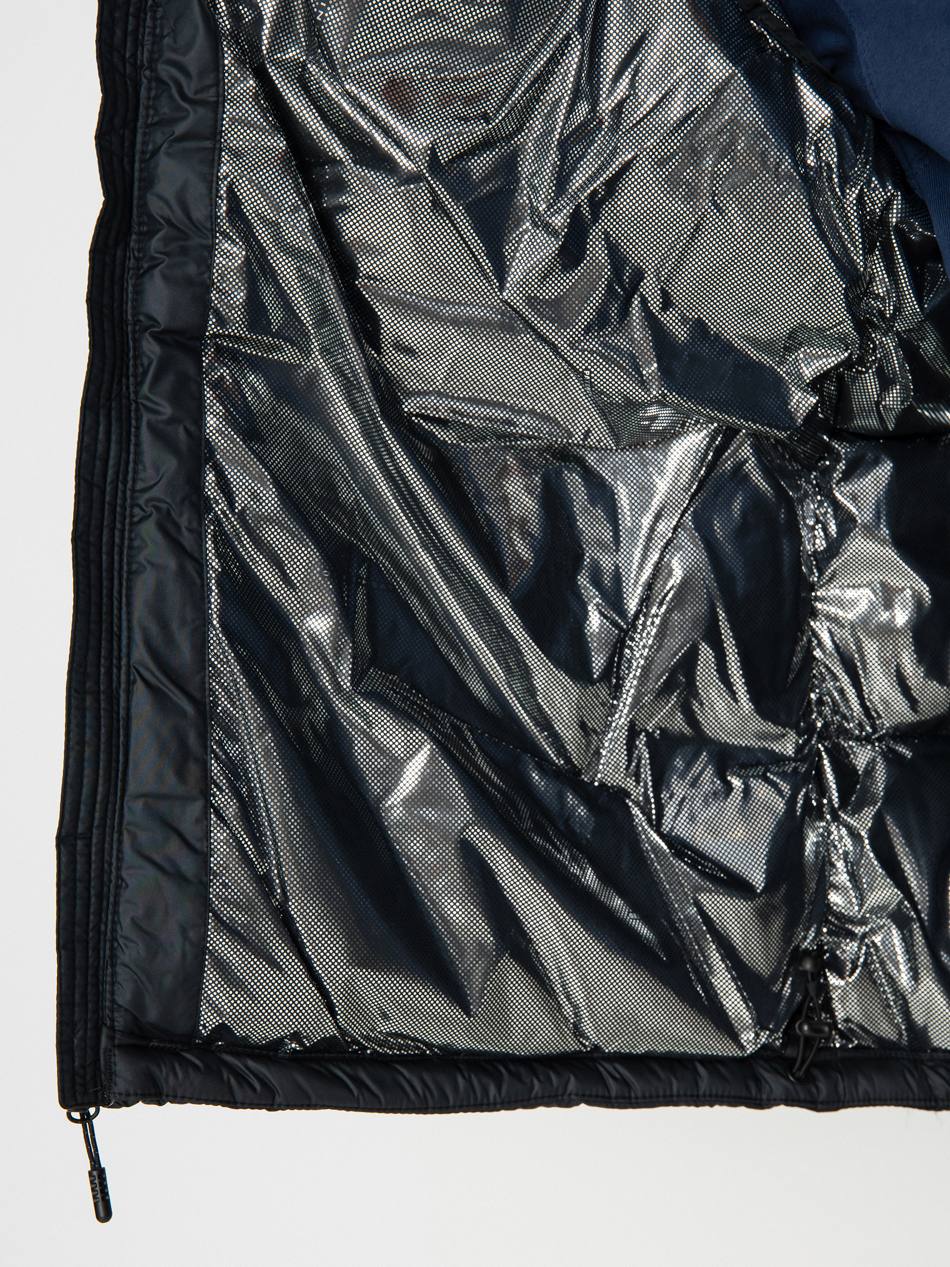 Columbia Pike Lake II Dzseki (black)