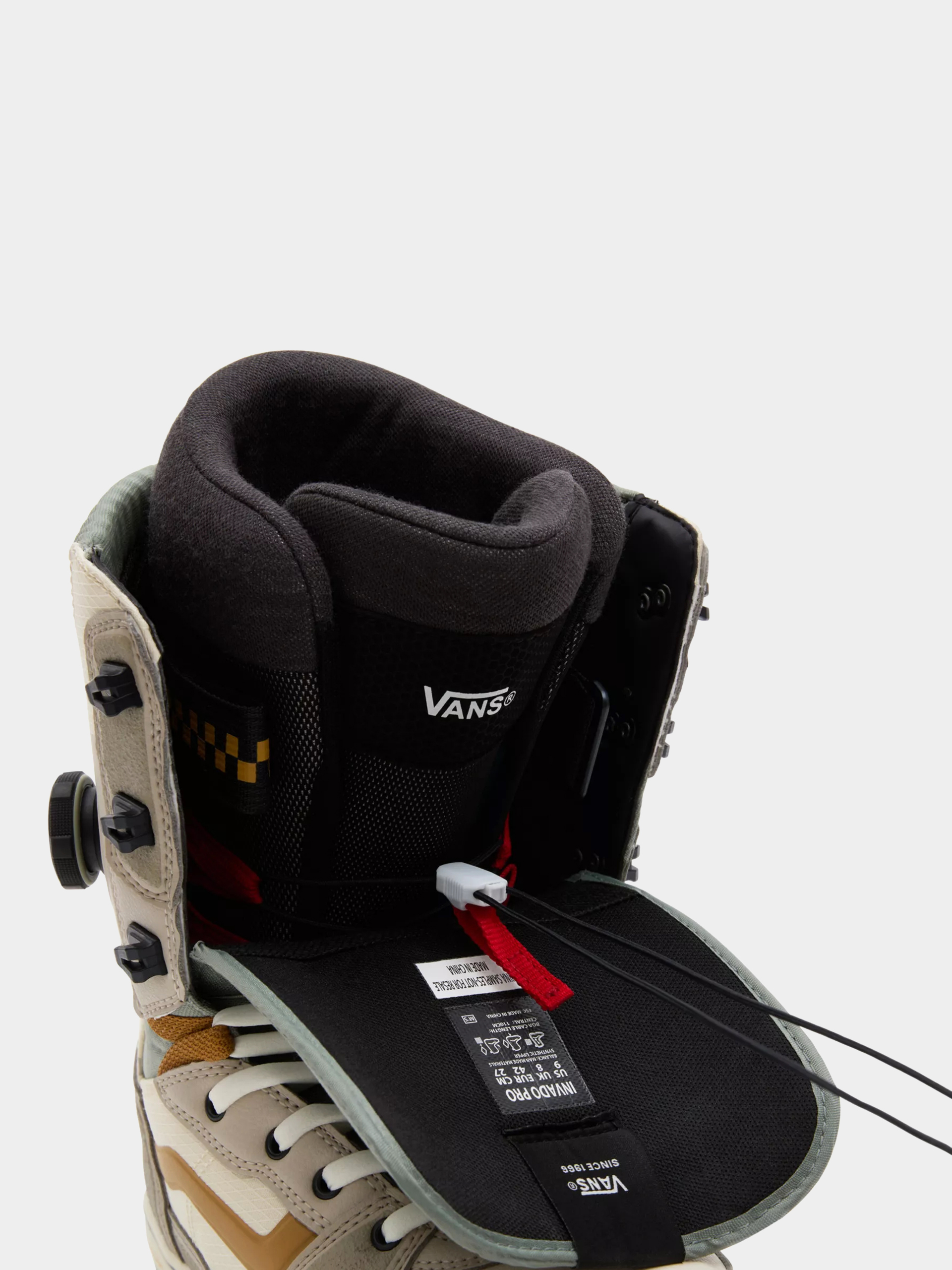 Férfi Vans Invado Pro Snowboard cipők (darrell mathes beige/khaki)