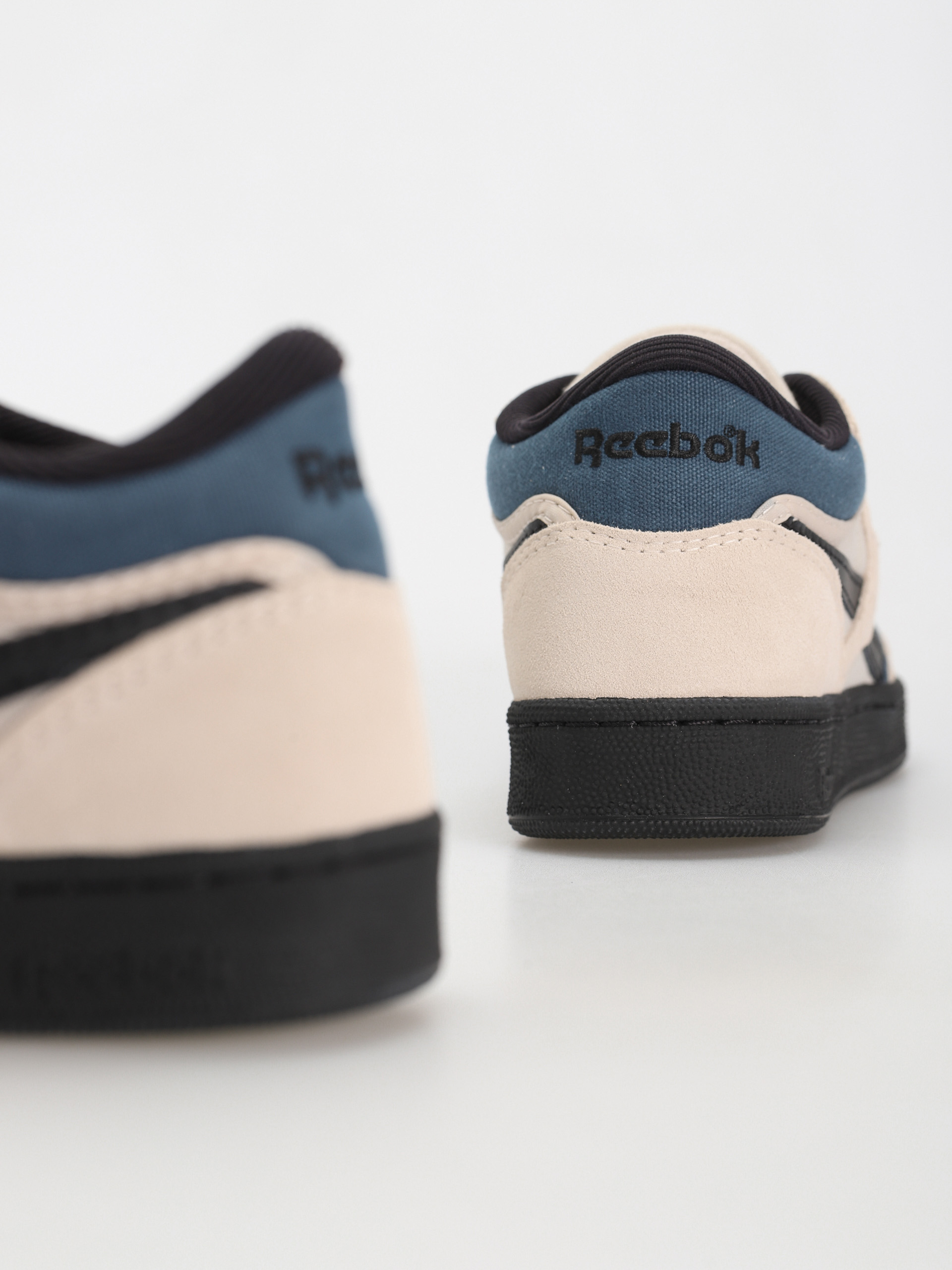 Reebok Club C Mid II Revenge Cipők (stucco/hooblu/cblack)