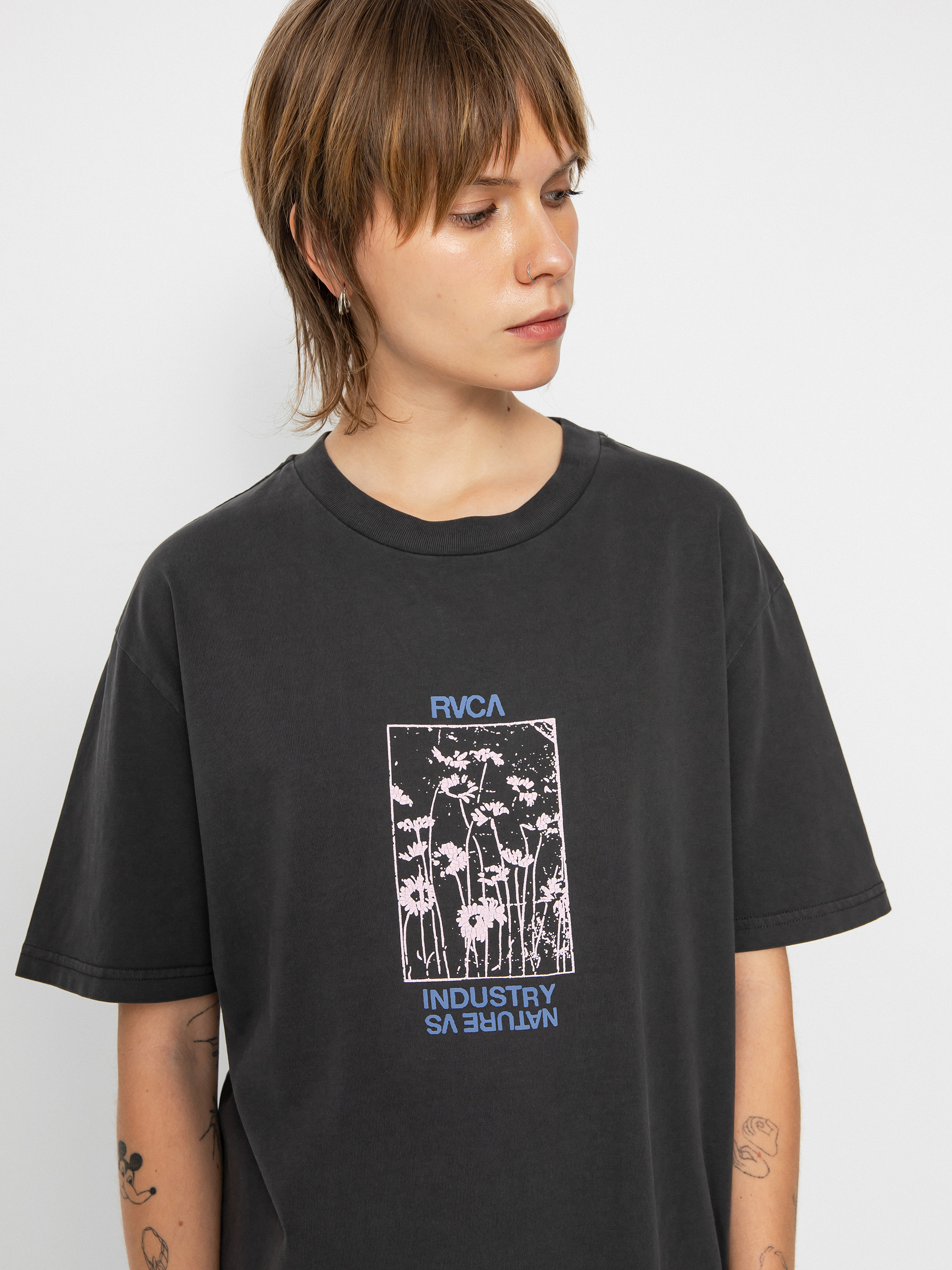 RVCA Fields Relaxed Póló Wmn (washed black)