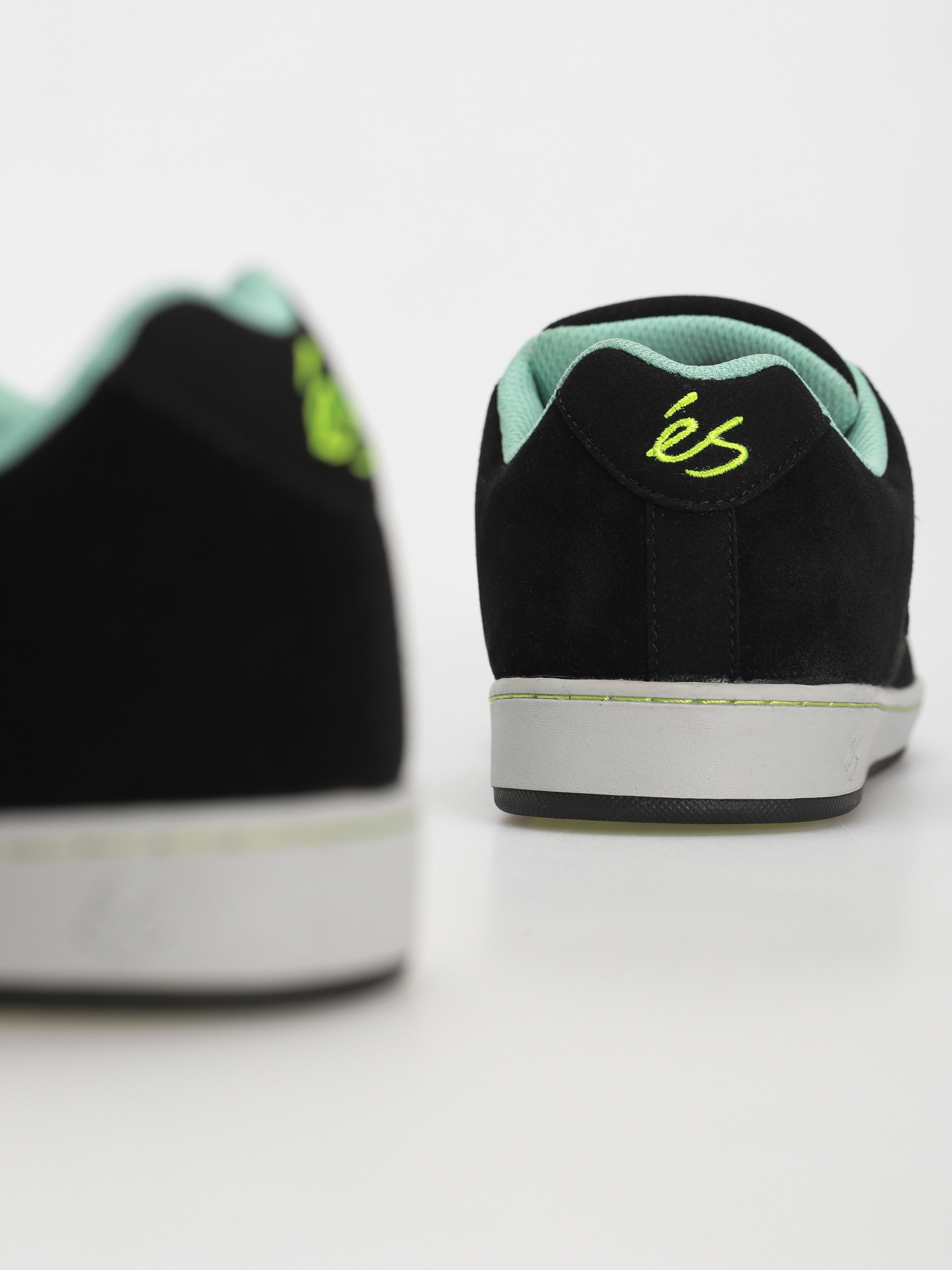 eS Accel Slim Cipők (black/grey/silver)