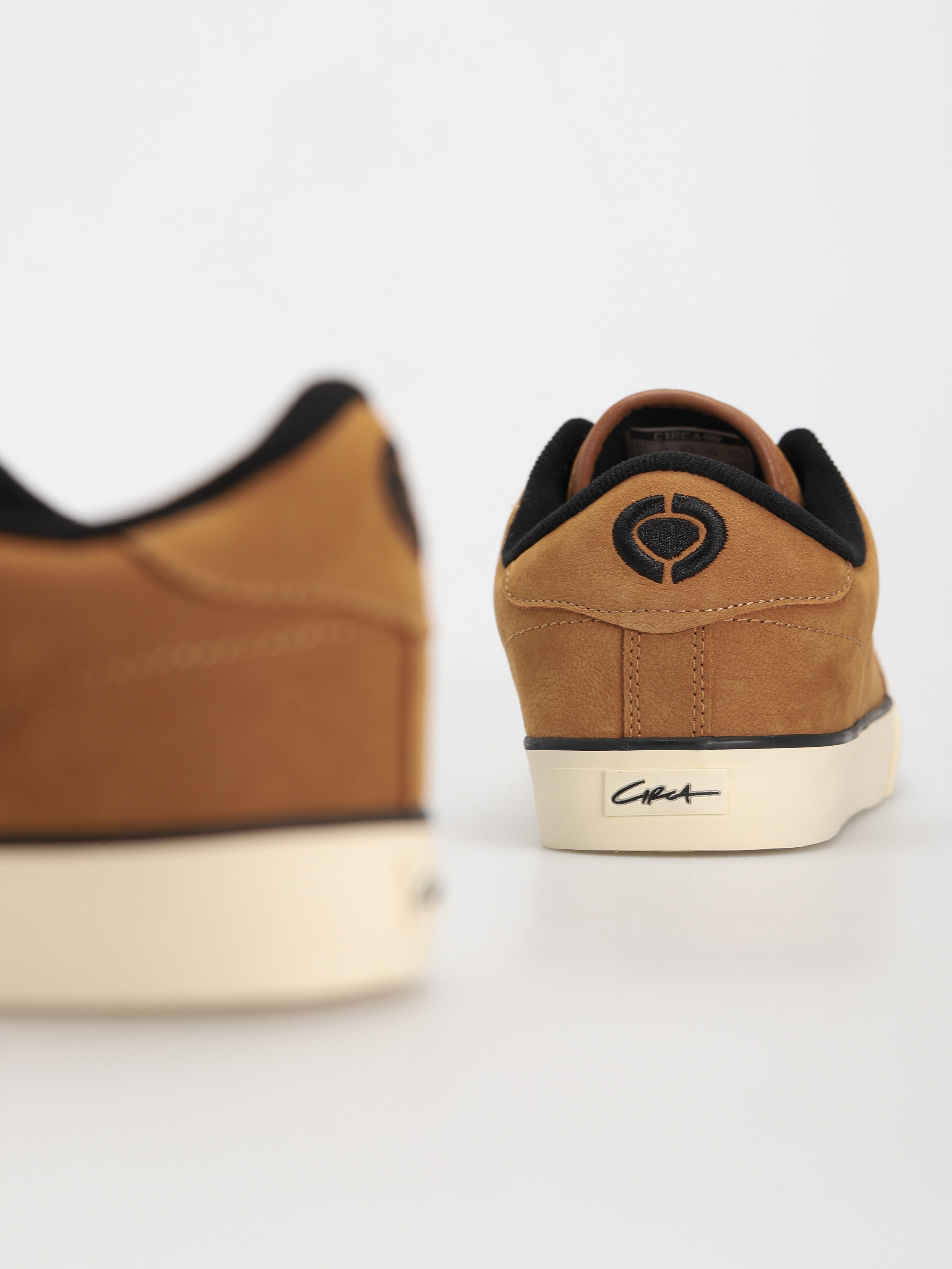 Circa Al 50 Se Cipők (ochre/black/off white)