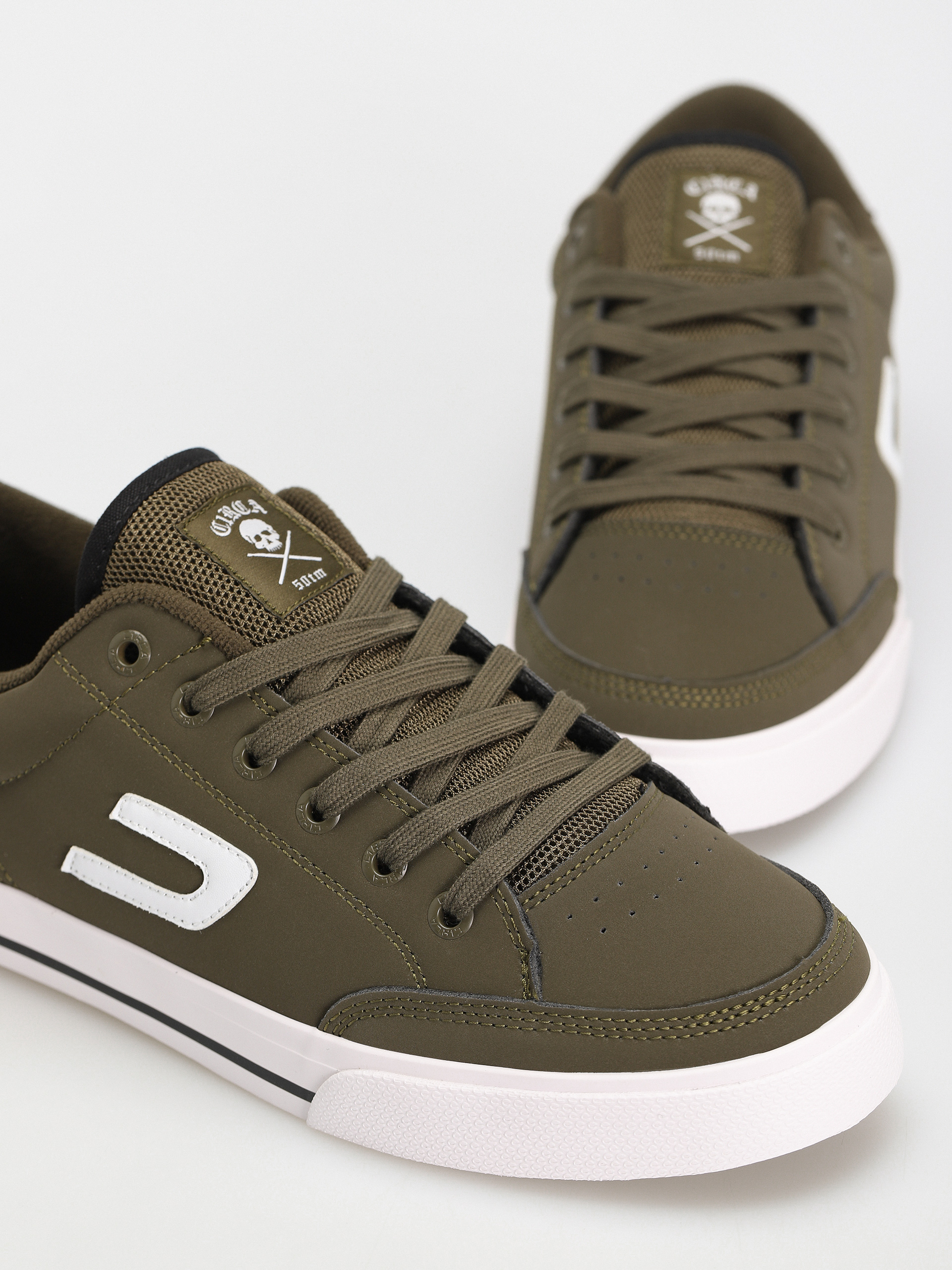 Circa 50 Tm Cipők (military olive/black/white)