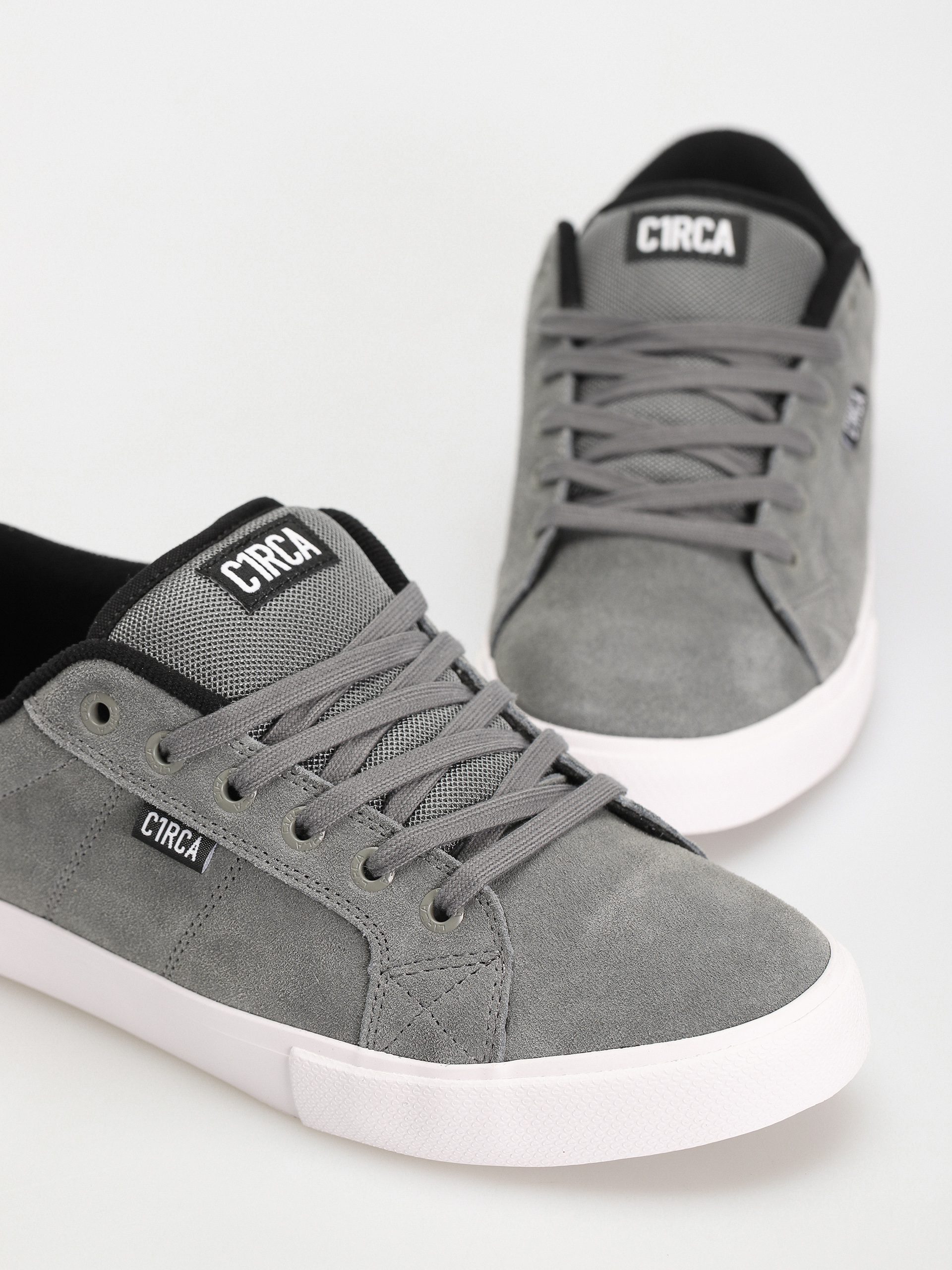 Circa Cero Cipők (dark shadow/black/white)