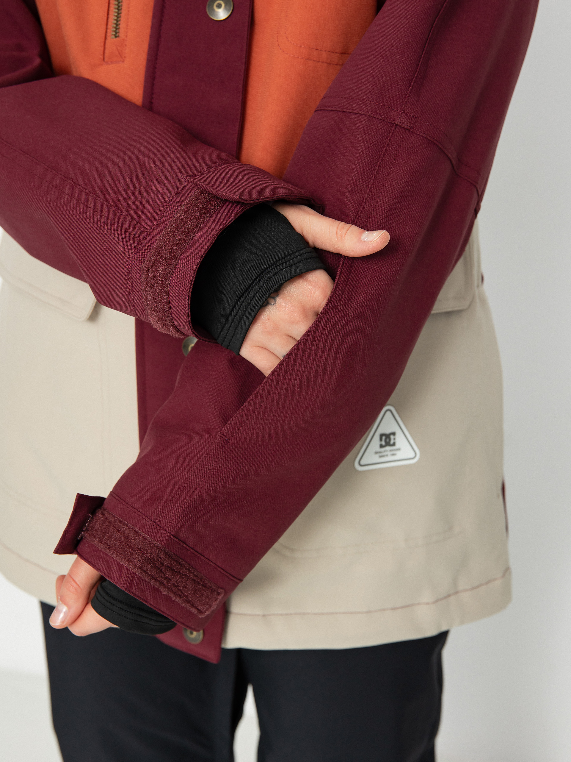 Női DC Liberate Snowboard dzseki (tawny port)