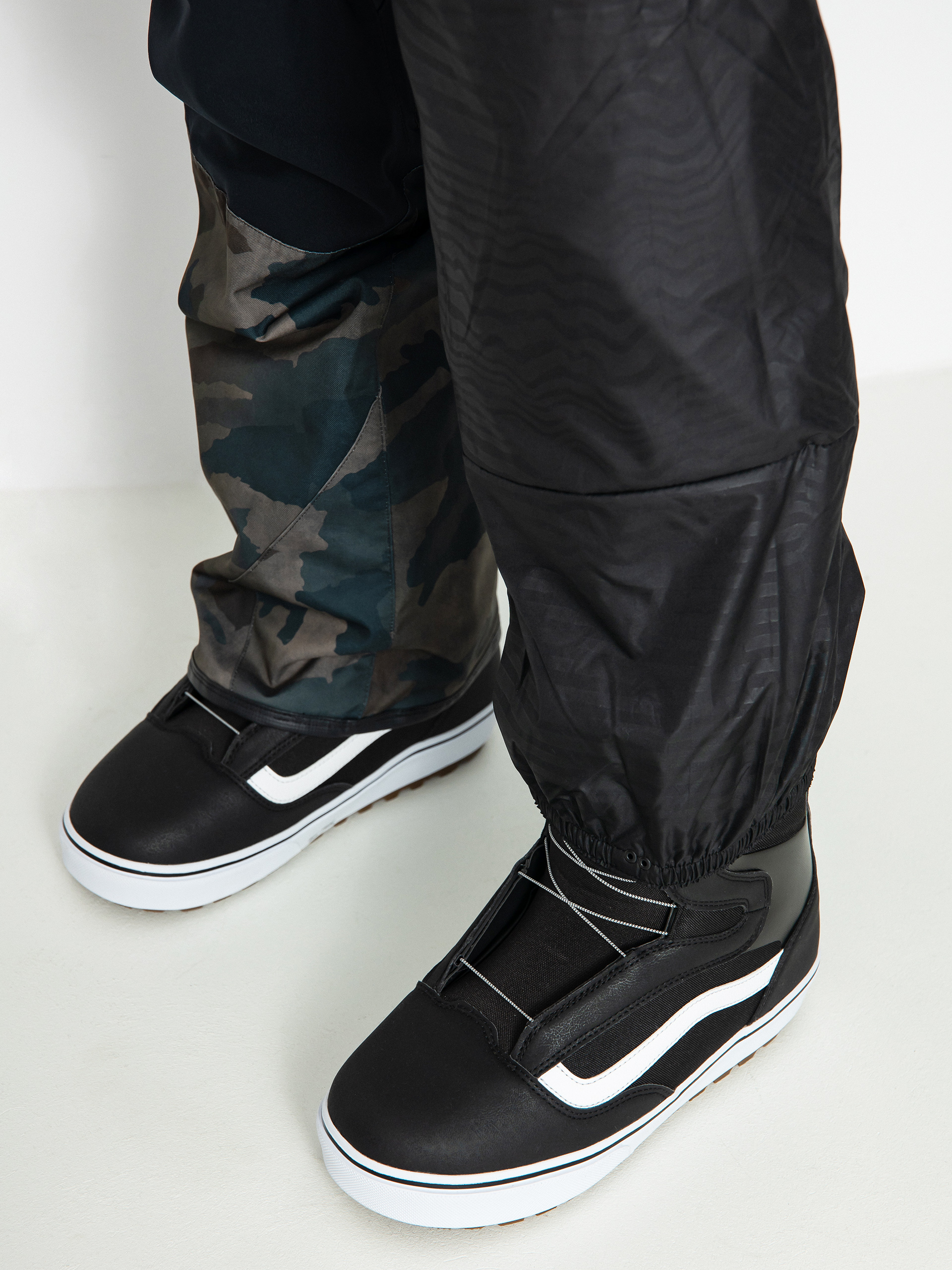 Férfi Volcom Roan Bib Overall Snowboard nadrág (cloudwash camo)